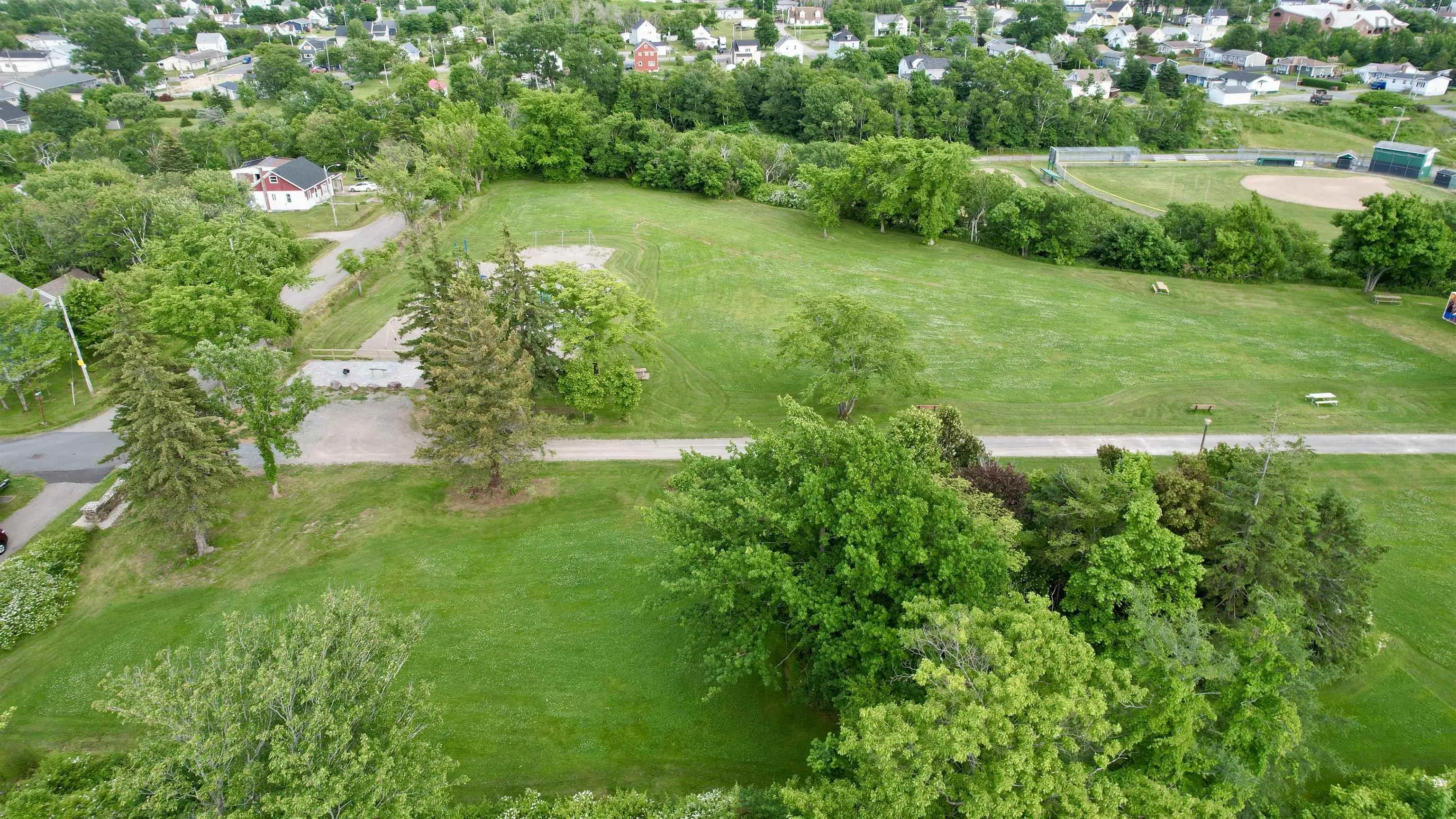 163 Upper Mclean Street, Glace Bay, NS B1A 2L4, 4 Bedrooms Bedrooms, ,3 BathroomsBathrooms,Residential,For Sale,Upper Mclean,202519073