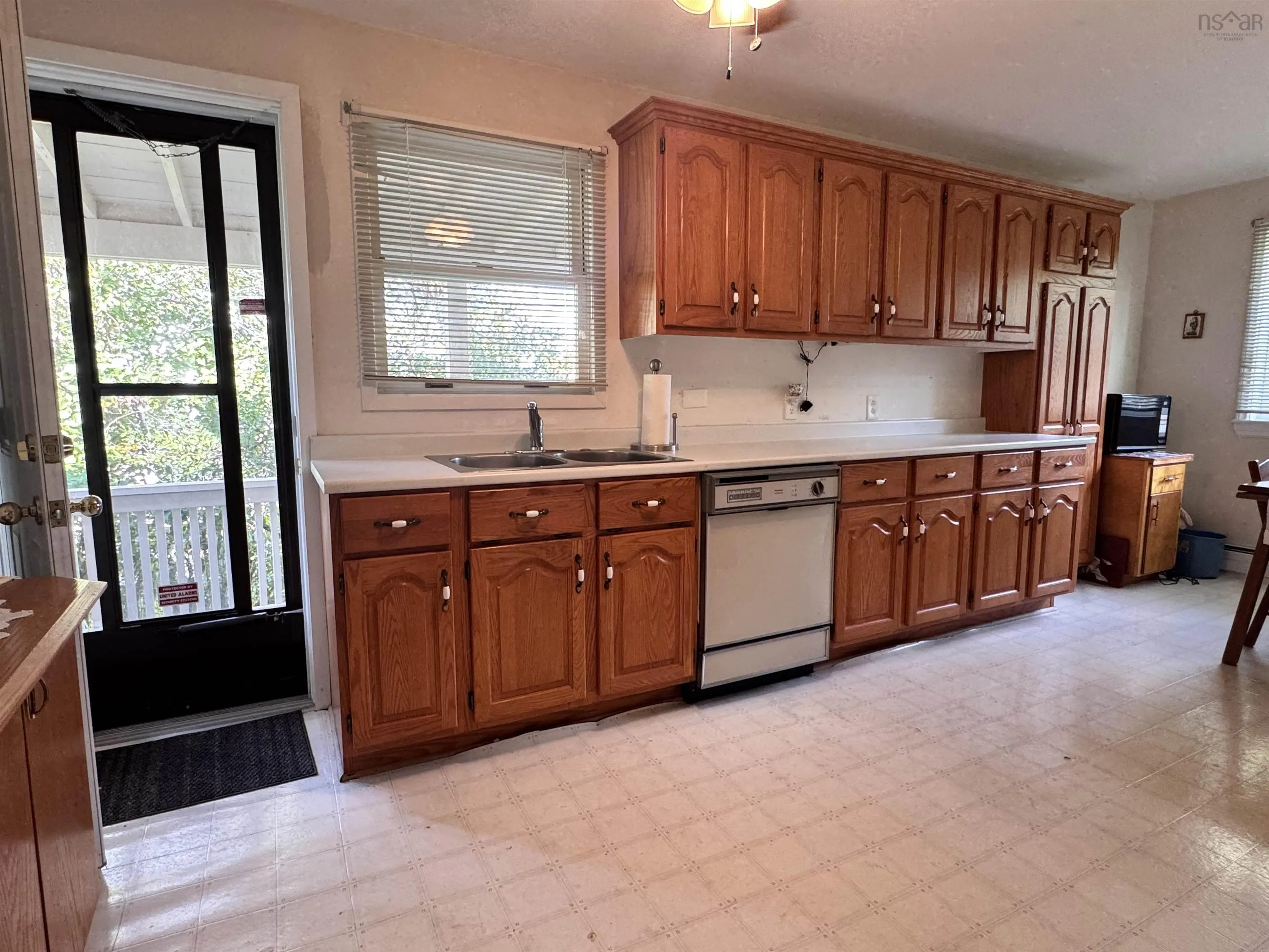 163 Upper Mclean Street, Glace Bay, NS B1A 2L4, 4 Bedrooms Bedrooms, ,3 BathroomsBathrooms,Residential,For Sale,Upper Mclean,202519073