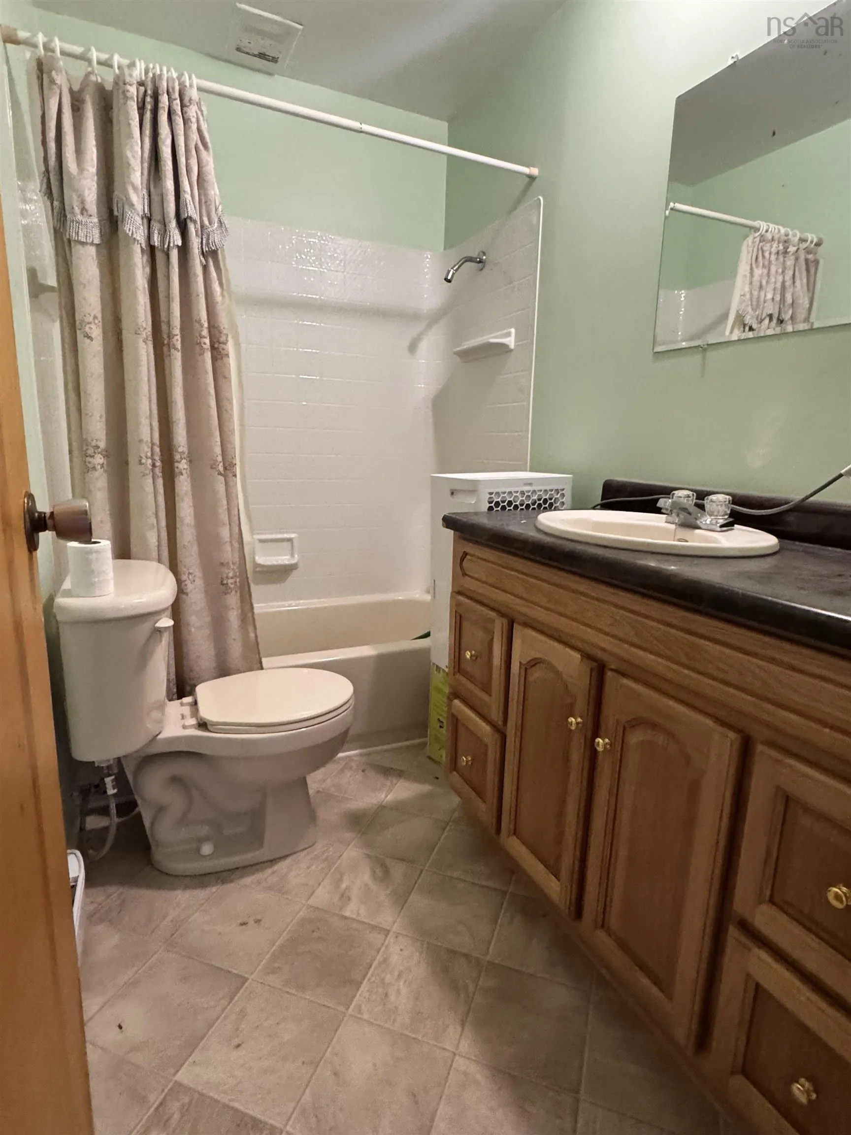 163 Upper Mclean Street, Glace Bay, NS B1A 2L4, 4 Bedrooms Bedrooms, ,3 BathroomsBathrooms,Residential,For Sale,Upper Mclean,202519073