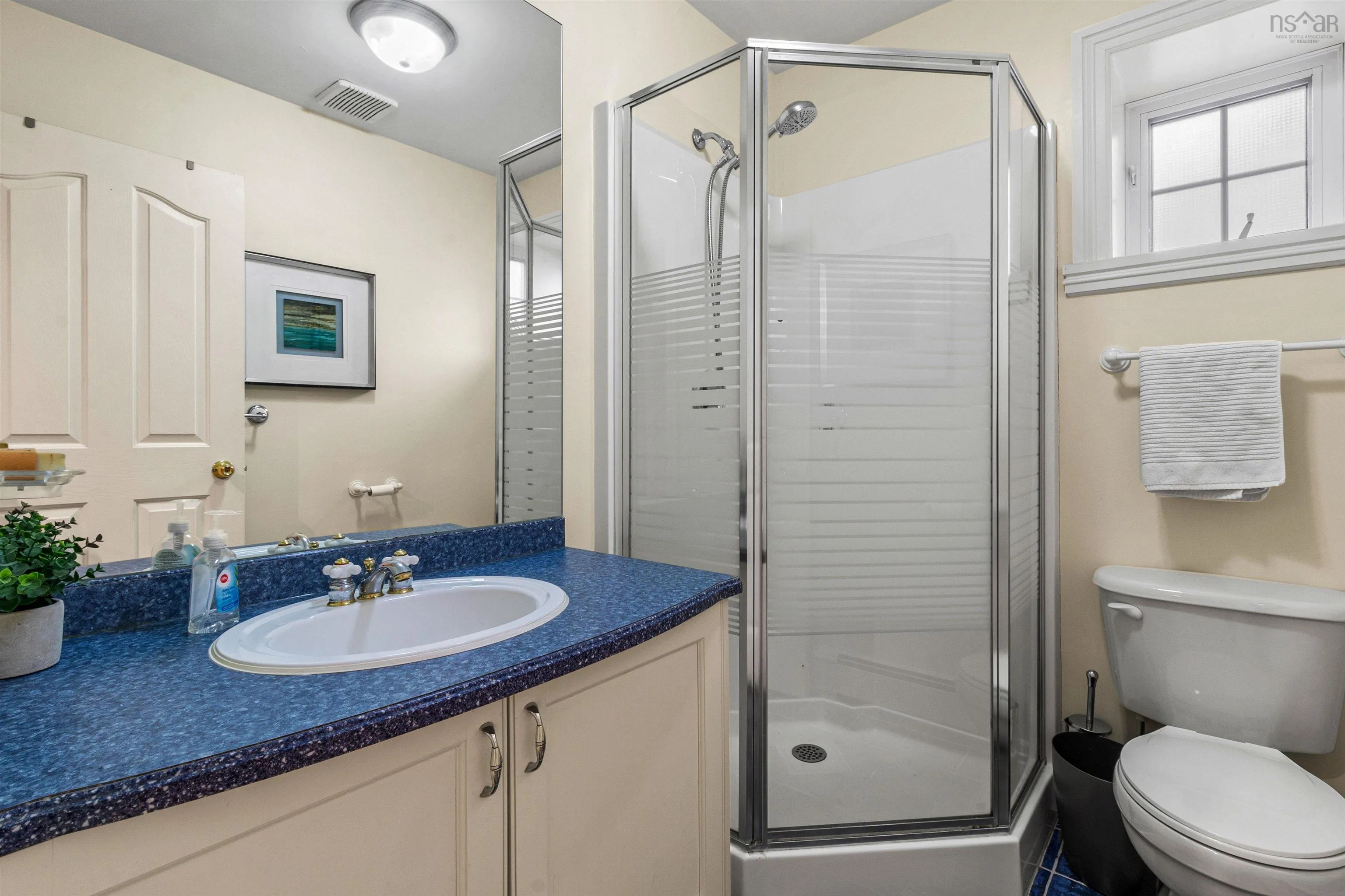 5750 Southwood Drive, Halifax Peninsula, NS B3H 4P4, 4 Bedrooms Bedrooms, ,4 BathroomsBathrooms,Residential,For Sale,Southwood,202522943