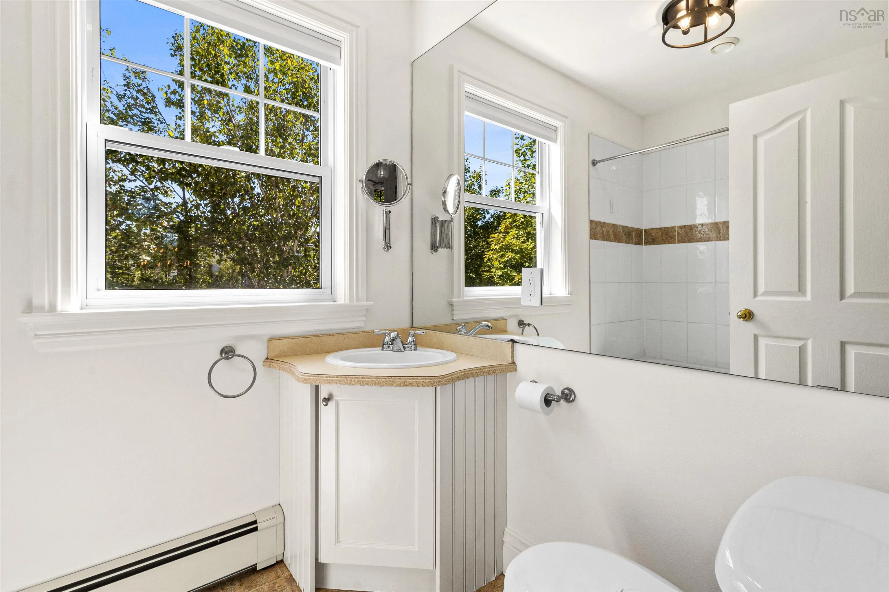 5750 Southwood Drive, Halifax Peninsula, NS B3H 4P4, 4 Bedrooms Bedrooms, ,4 BathroomsBathrooms,Residential,For Sale,Southwood,202522943