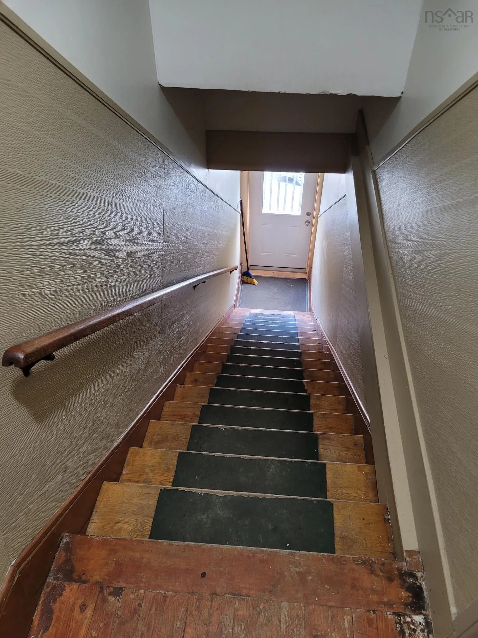 59 Pleasant Street, Bridgewater, NS B4V 1M9, 7 Bedrooms Bedrooms, ,Residential Income,For Sale,Pleasant,202517634