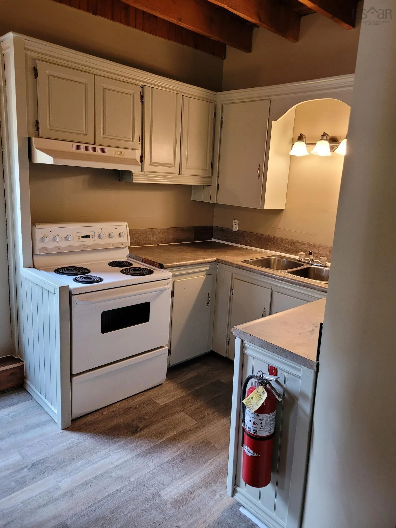 59 Pleasant Street, Bridgewater, NS B4V 1M9, 7 Bedrooms Bedrooms, ,Residential Income,For Sale,Pleasant,202517634
