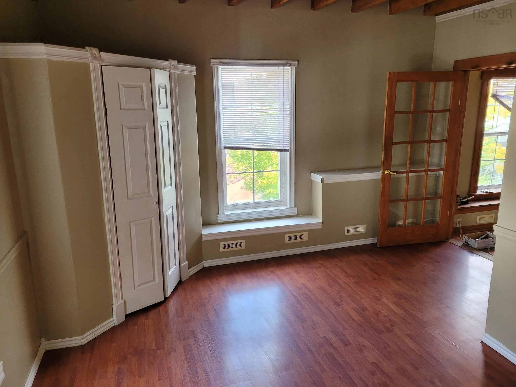 59 Pleasant Street, Bridgewater, NS B4V 1M9, 7 Bedrooms Bedrooms, ,Residential Income,For Sale,Pleasant,202517634