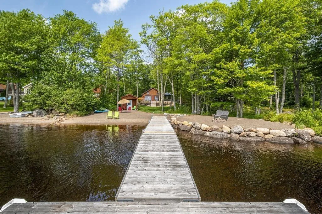 74 Canyon Point Road, Vaughan, NS B0N 2T0, 2 Bedrooms Bedrooms, ,1 BathroomBathrooms,Residential,For Sale,Canyon Point,202520015