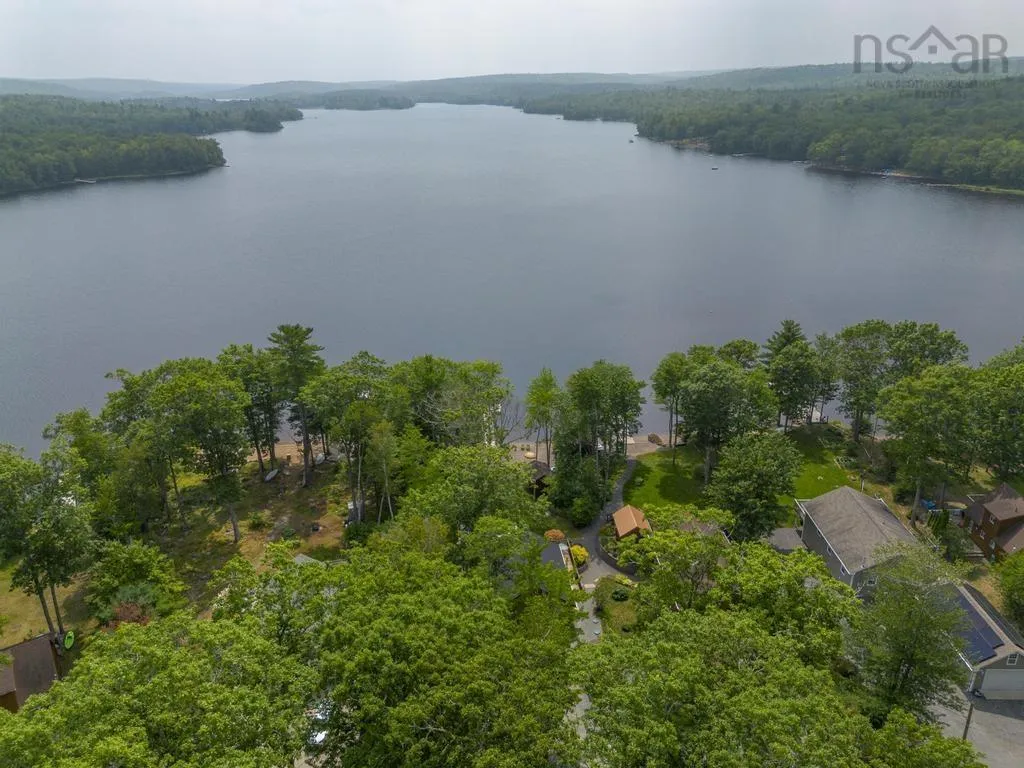 74 Canyon Point Road, Vaughan, NS B0N 2T0, 2 Bedrooms Bedrooms, ,1 BathroomBathrooms,Residential,For Sale,Canyon Point,202520015