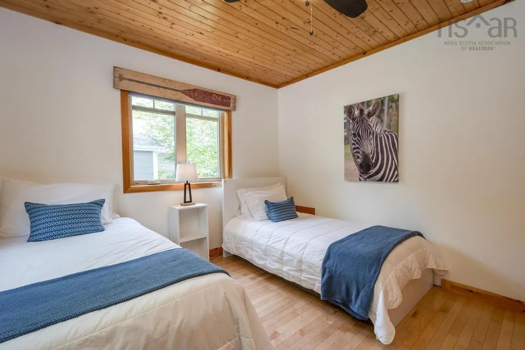 74 Canyon Point Road, Vaughan, NS B0N 2T0, 2 Bedrooms Bedrooms, ,1 BathroomBathrooms,Residential,For Sale,Canyon Point,202520015