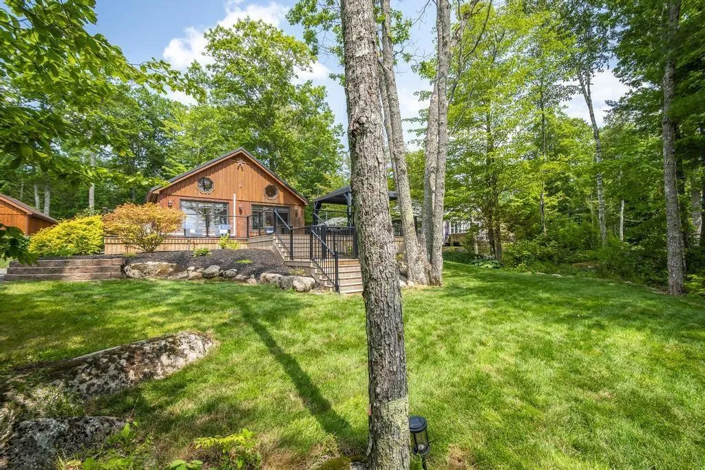 74 Canyon Point Road, Vaughan, NS B0N 2T0, 2 Bedrooms Bedrooms, ,1 BathroomBathrooms,Residential,For Sale,Canyon Point,202520015