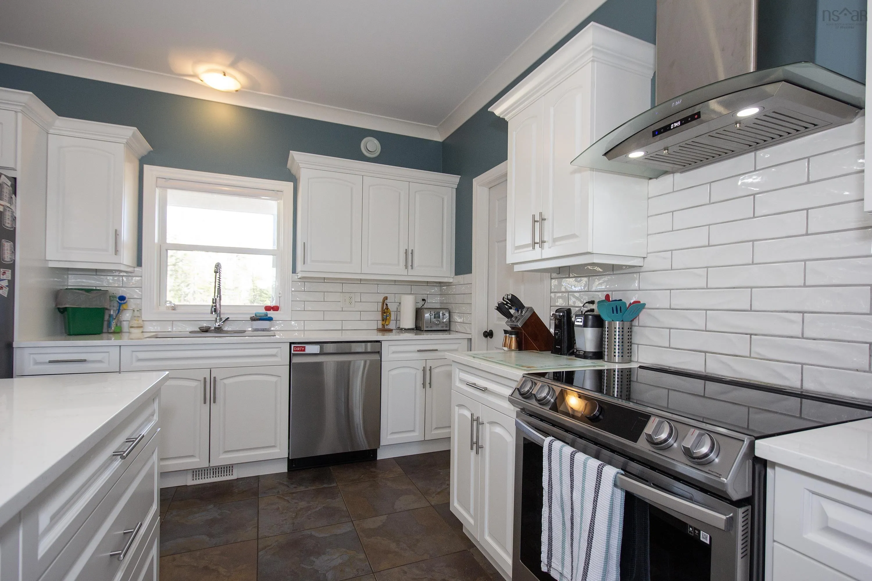 158 Robinson Road, Amherst Head, NS B4H 3Y2, 3 Bedrooms Bedrooms, ,4 BathroomsBathrooms,Residential,For Sale,Robinson,202519556