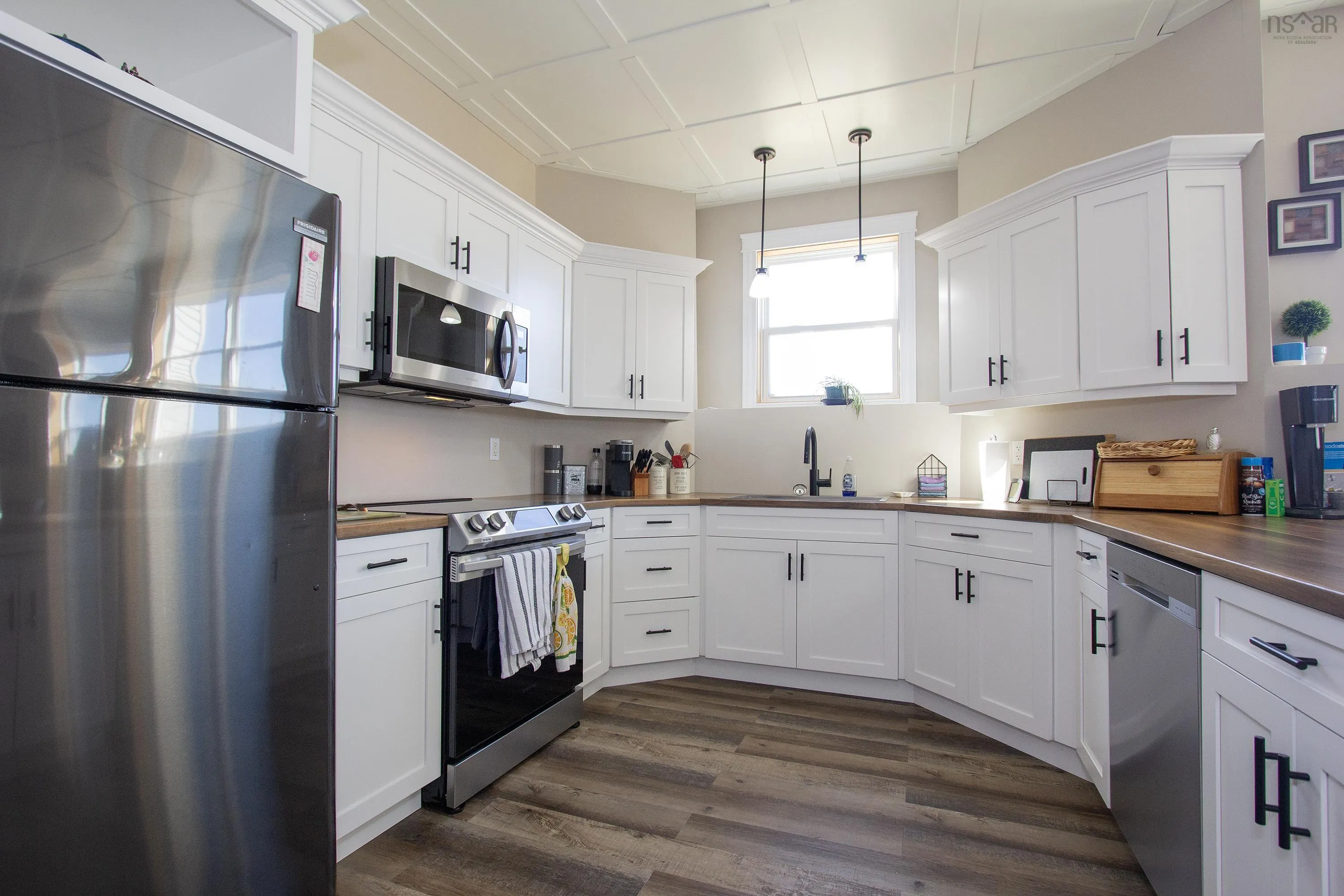158 Robinson Road, Amherst Head, NS B4H 3Y2, 3 Bedrooms Bedrooms, ,4 BathroomsBathrooms,Residential,For Sale,Robinson,202519556