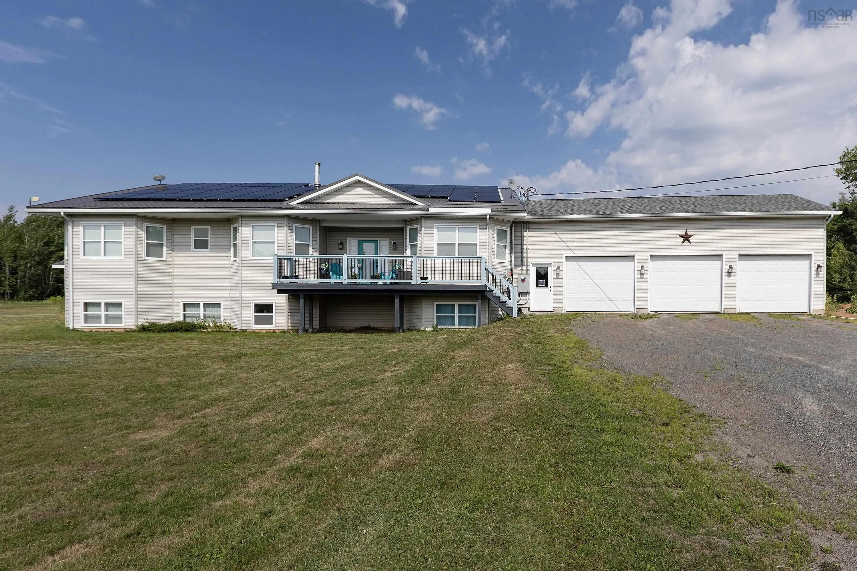 158 Robinson Road, Amherst Head, NS B4H 3Y2, 3 Bedrooms Bedrooms, ,4 BathroomsBathrooms,Residential,For Sale,Robinson,202519556