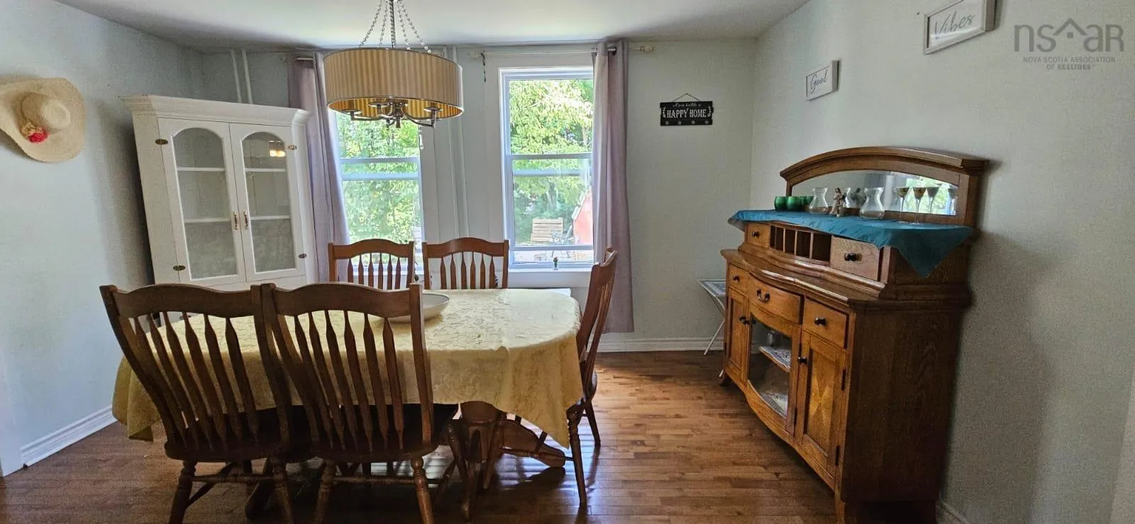 12 Queen Street, Sydney Mines, NS B1V 1K6, 4 Bedrooms Bedrooms, ,2 BathroomsBathrooms,Residential,For Sale,Queen Street,202523278