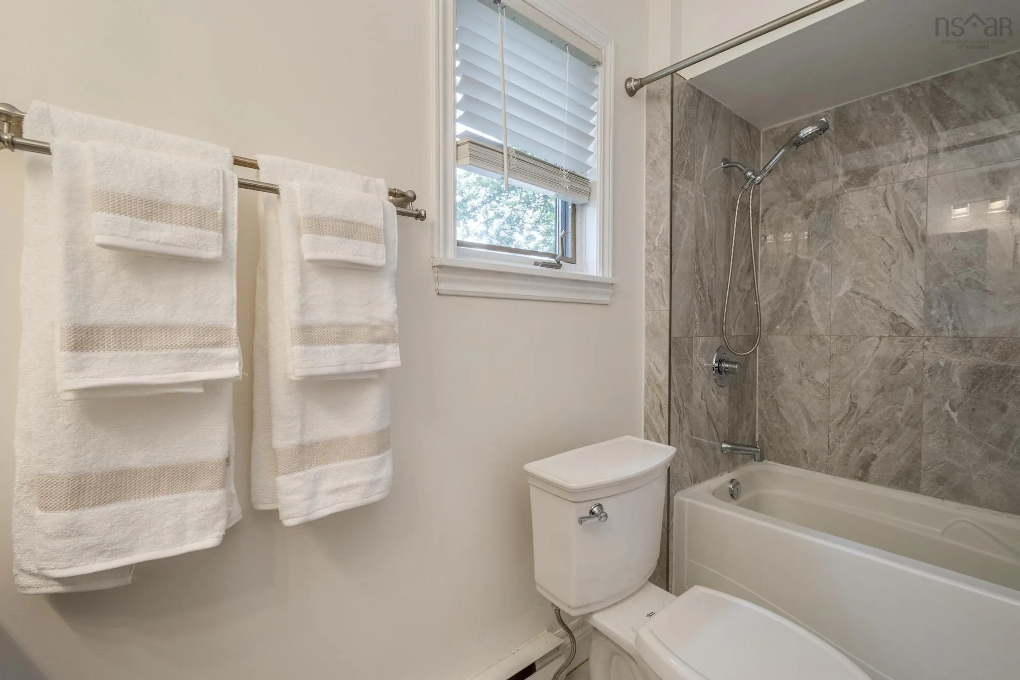 5905 Bilton Lane, Halifax, NS B3H 4M3, 3 Bedrooms Bedrooms, ,4 BathroomsBathrooms,Residential,For Sale,Bilton,202521844