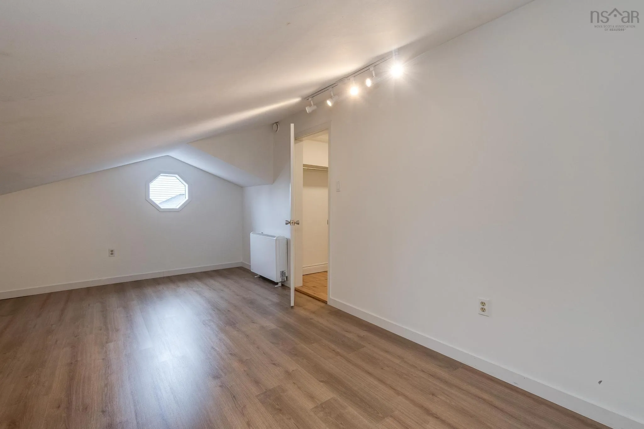 5905 Bilton Lane, Halifax, NS B3H 4M3, 3 Bedrooms Bedrooms, ,4 BathroomsBathrooms,Residential,For Sale,Bilton,202521844