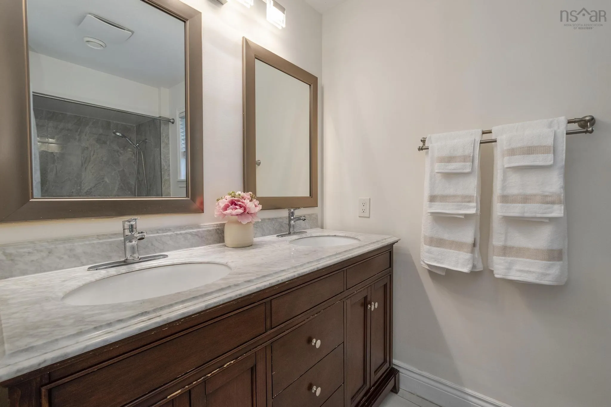 5905 Bilton Lane, Halifax, NS B3H 4M3, 3 Bedrooms Bedrooms, ,4 BathroomsBathrooms,Residential,For Sale,Bilton,202521844