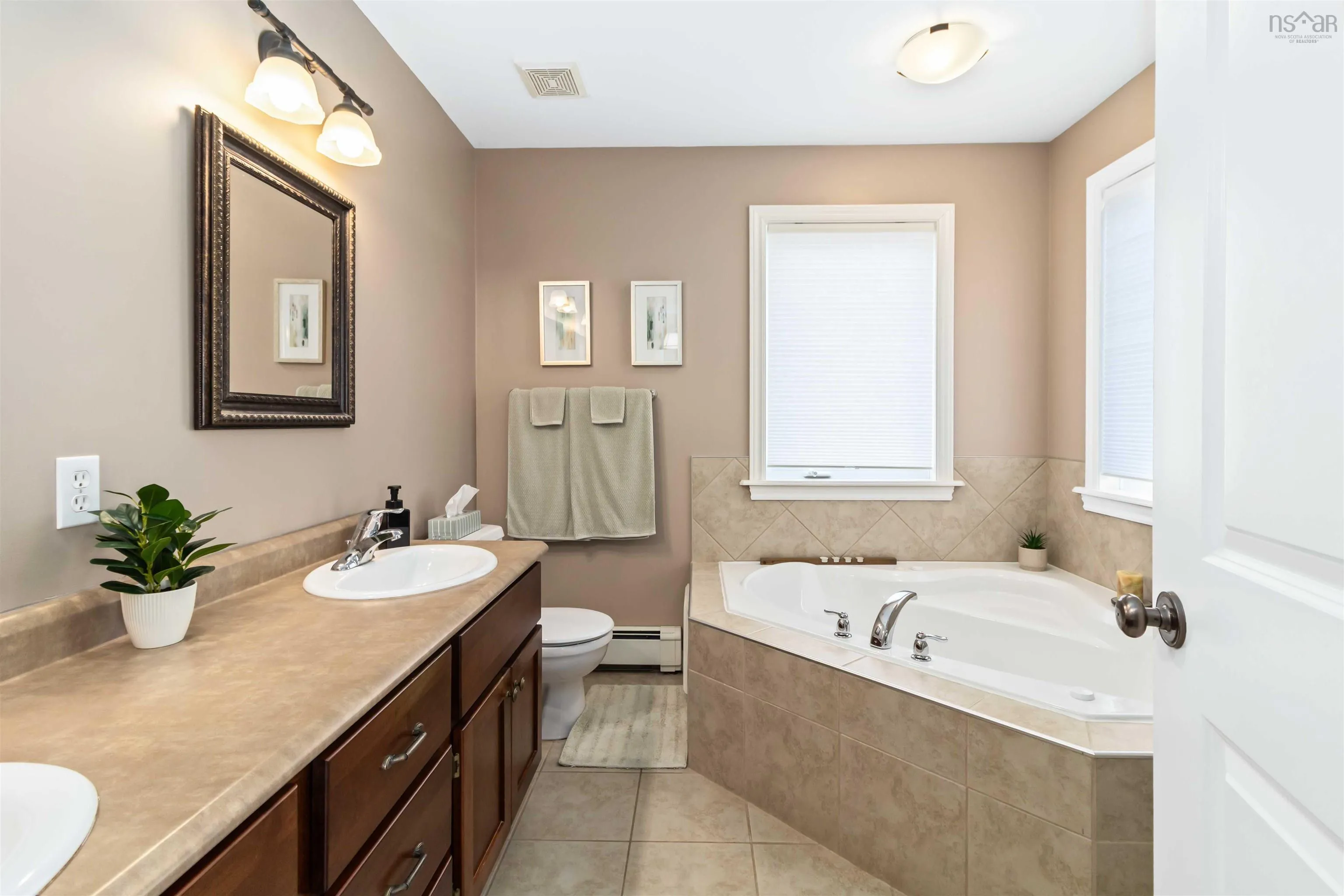 233 Starboard Drive, Halifax, NS B3M 4V4, 4 Bedrooms Bedrooms, ,4 BathroomsBathrooms,Residential,For Sale,Starboard,202522942