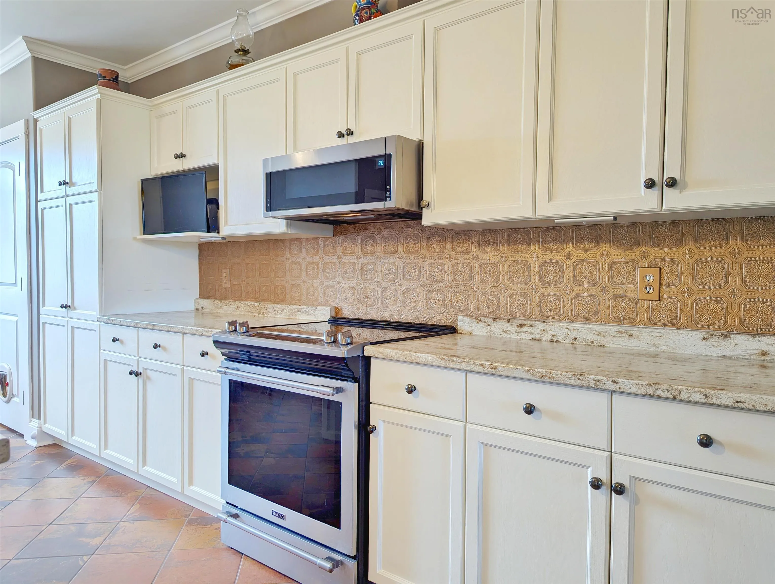 302-42 Bigelow Street, Wolfville, NS B4P 0A4, 3 Bedrooms Bedrooms, ,3 BathroomsBathrooms,Residential,For Sale,Bigelow,202513385