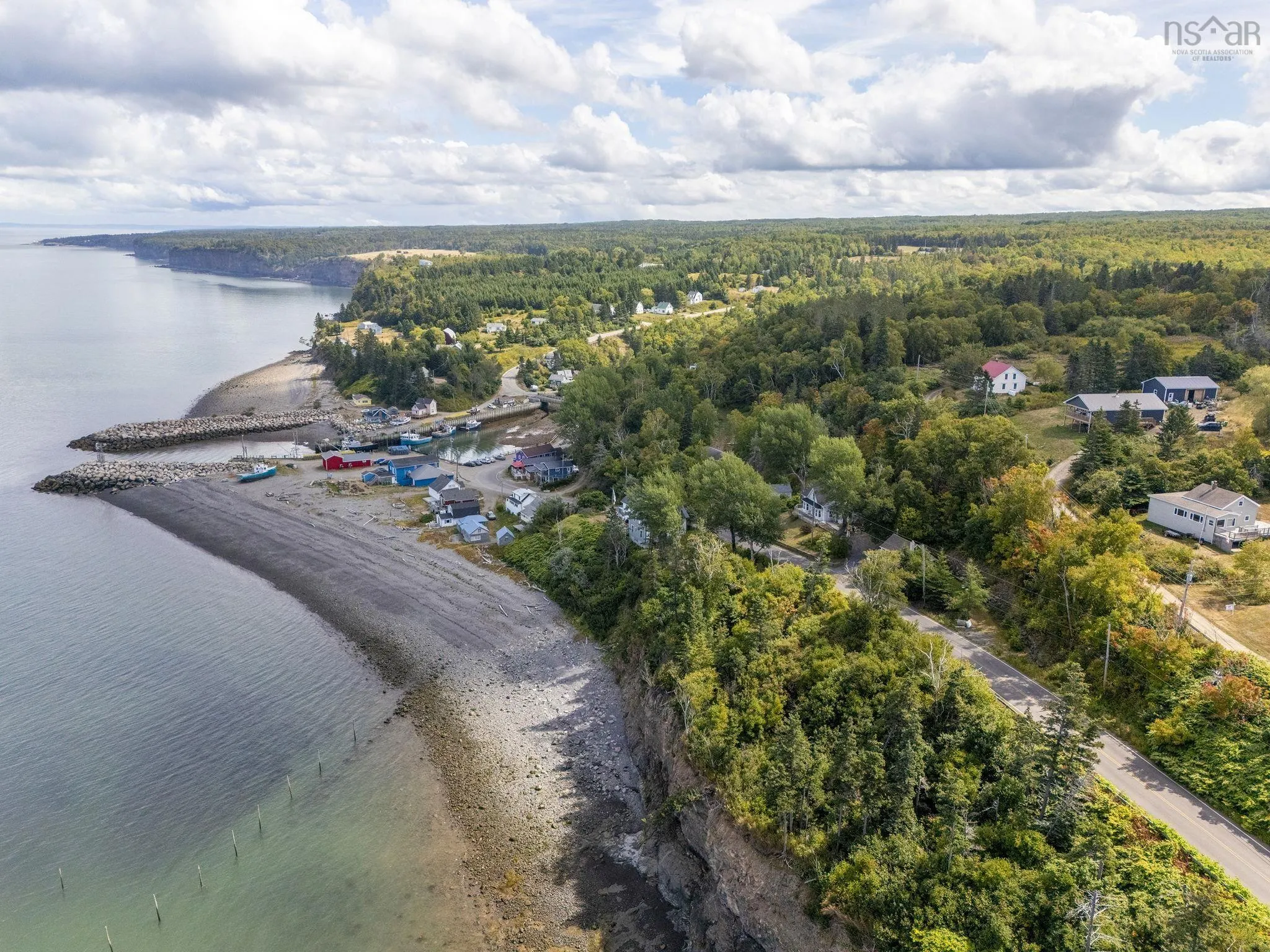 3252 Long Point Road, Harbourville, NS B0P 1E0, 3 Bedrooms Bedrooms, ,1 BathroomBathrooms,Residential,For Sale,Long Point,202522756