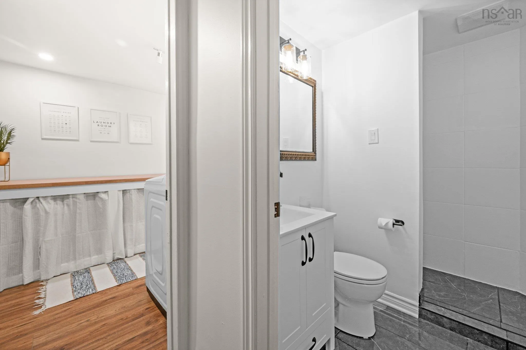 27 Chartwell Lane, Halifax, NS B3M 3S7, 4 Bedrooms Bedrooms, ,4 BathroomsBathrooms,Residential,For Sale,Chartwell,202520701