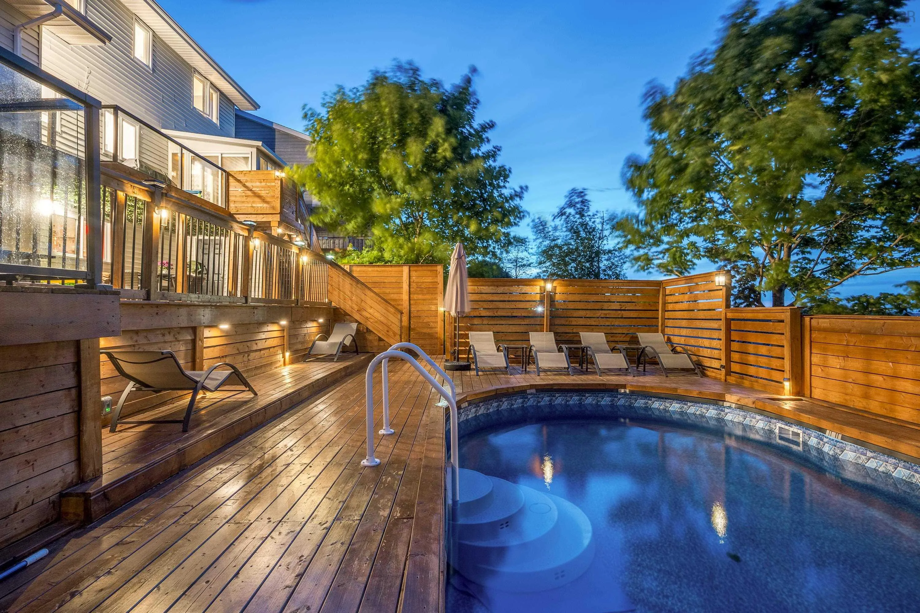 27 Chartwell Lane, Halifax, NS B3M 3S7, 4 Bedrooms Bedrooms, ,4 BathroomsBathrooms,Residential,For Sale,Chartwell,202520701