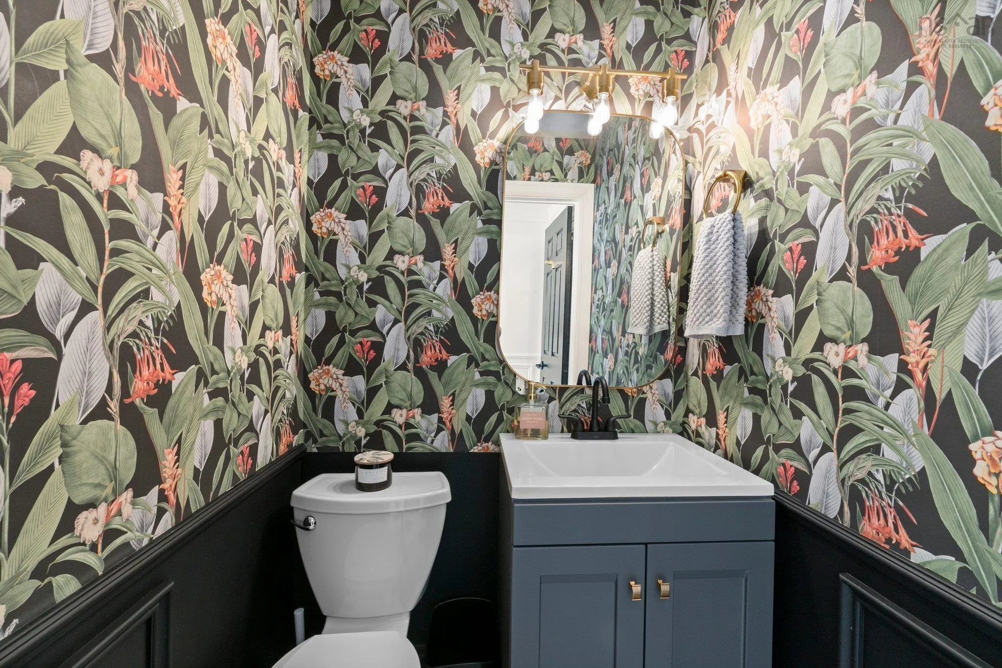 27 Chartwell Lane, Halifax, NS B3M 3S7, 4 Bedrooms Bedrooms, ,4 BathroomsBathrooms,Residential,For Sale,Chartwell,202520701