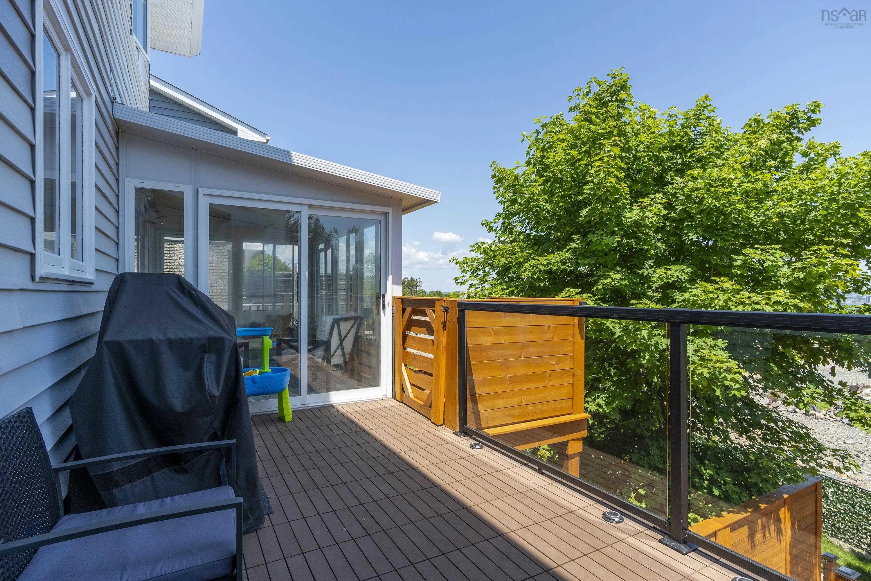 27 Chartwell Lane, Halifax, NS B3M 3S7, 4 Bedrooms Bedrooms, ,4 BathroomsBathrooms,Residential,For Sale,Chartwell,202520701