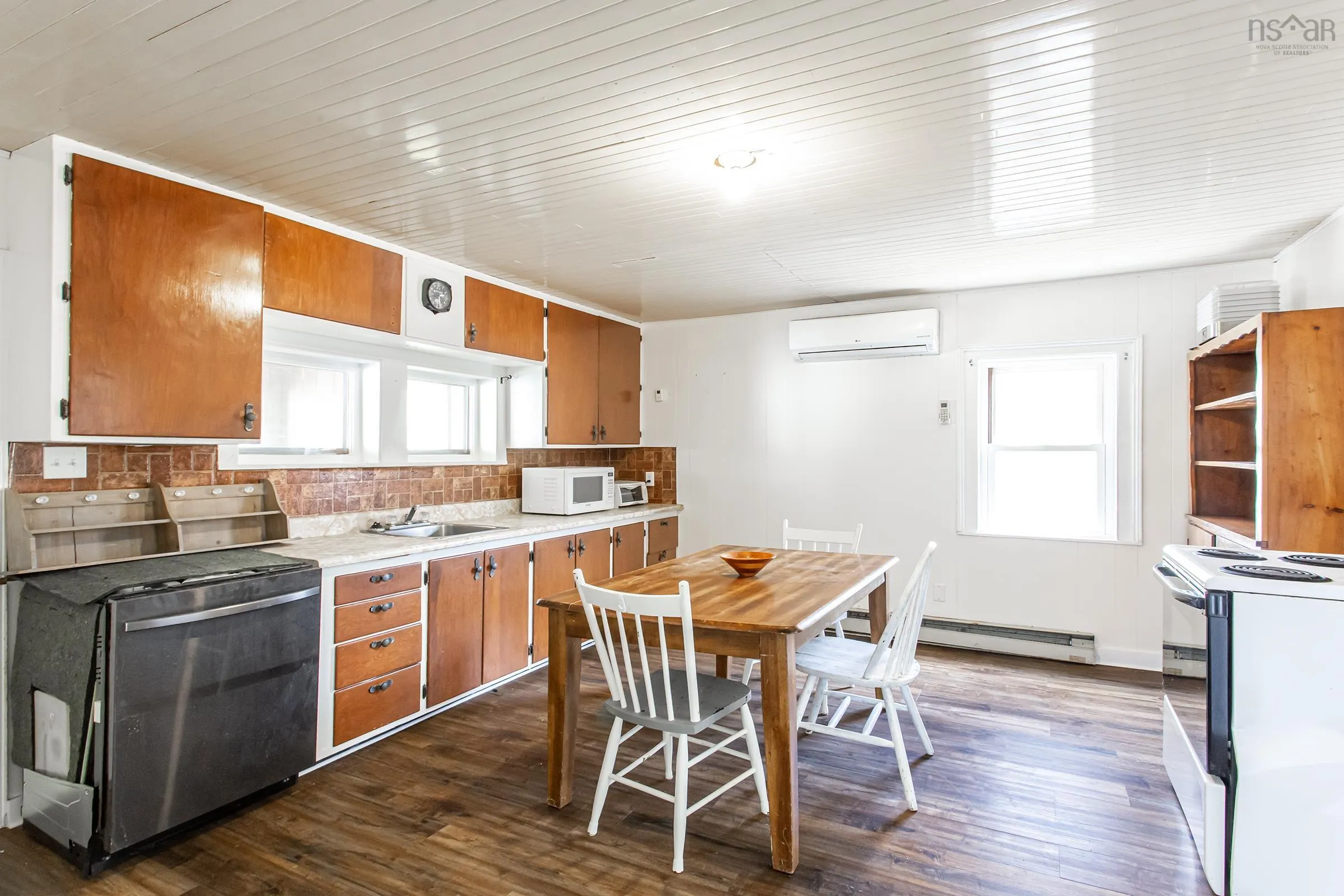 1361 River Road, Bear River Ns B0s 1b0, 5 Bedrooms Bedrooms, ,2 BathroomsBathrooms,Residential,For Sale,River,202510452