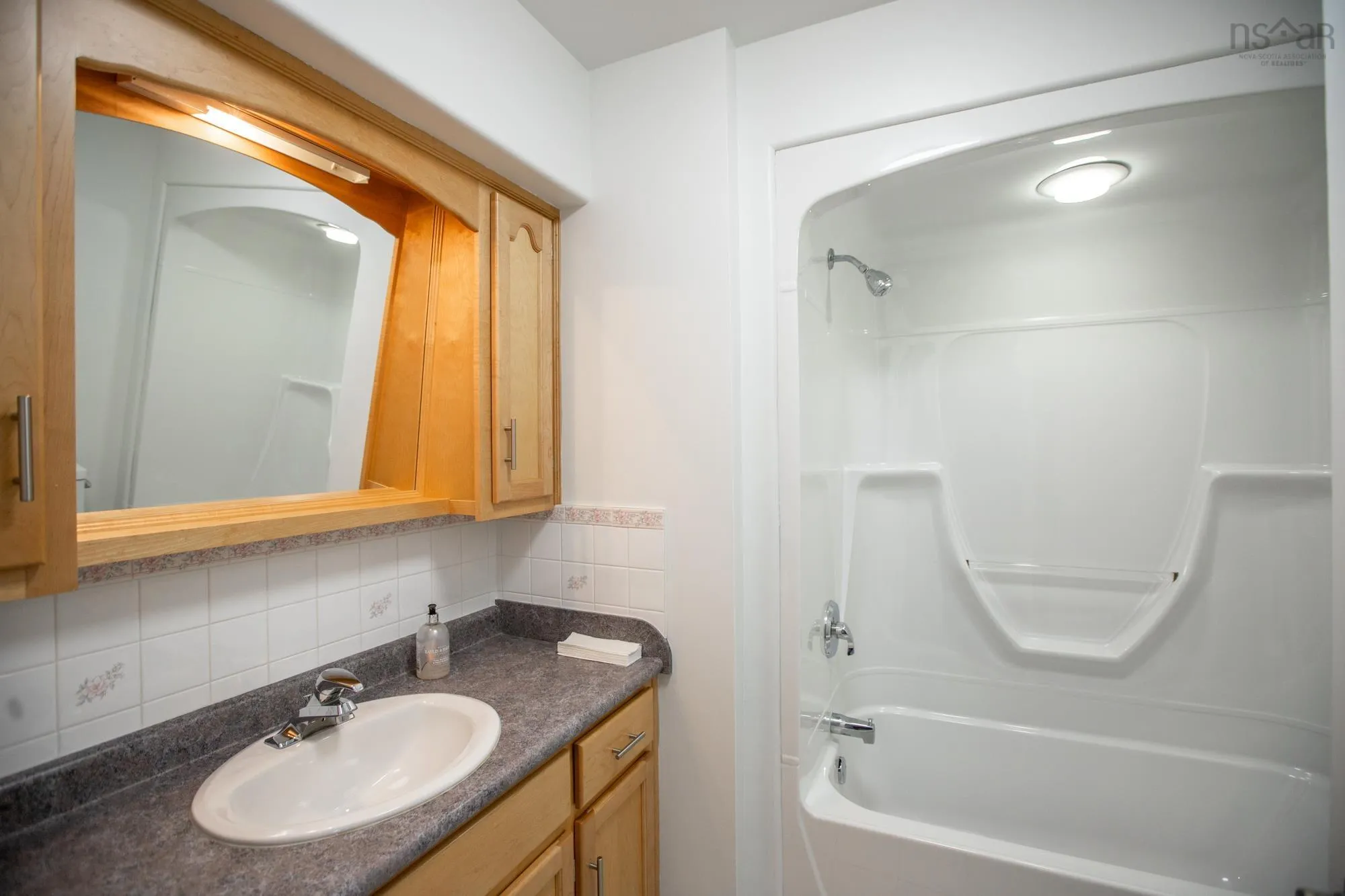 111 2 Highway, Enfield, NS B2T 1C8, 5 Bedrooms Bedrooms, ,5 BathroomsBathrooms,Residential,For Sale,2,202524871