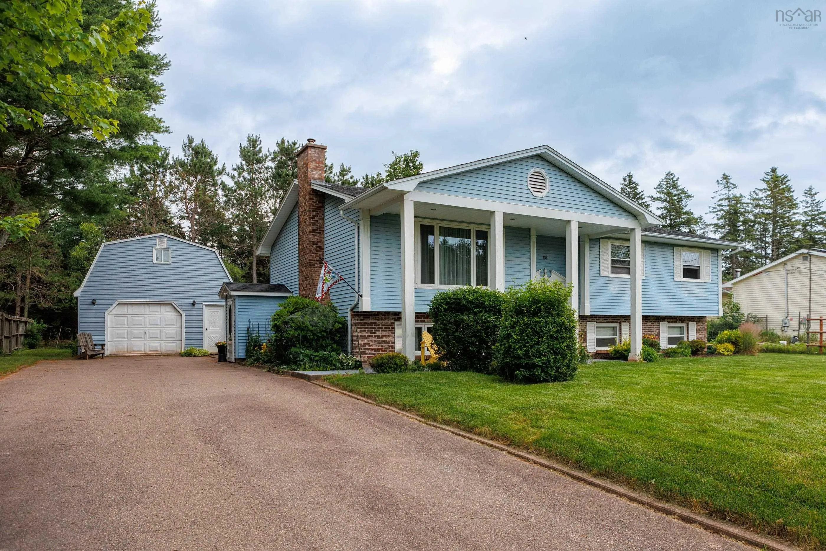 18 Tamarack Drive, Valley, NS B6L 2V9, 4 Bedrooms Bedrooms, ,2 BathroomsBathrooms,Residential,For Sale,Tamarack,202523079