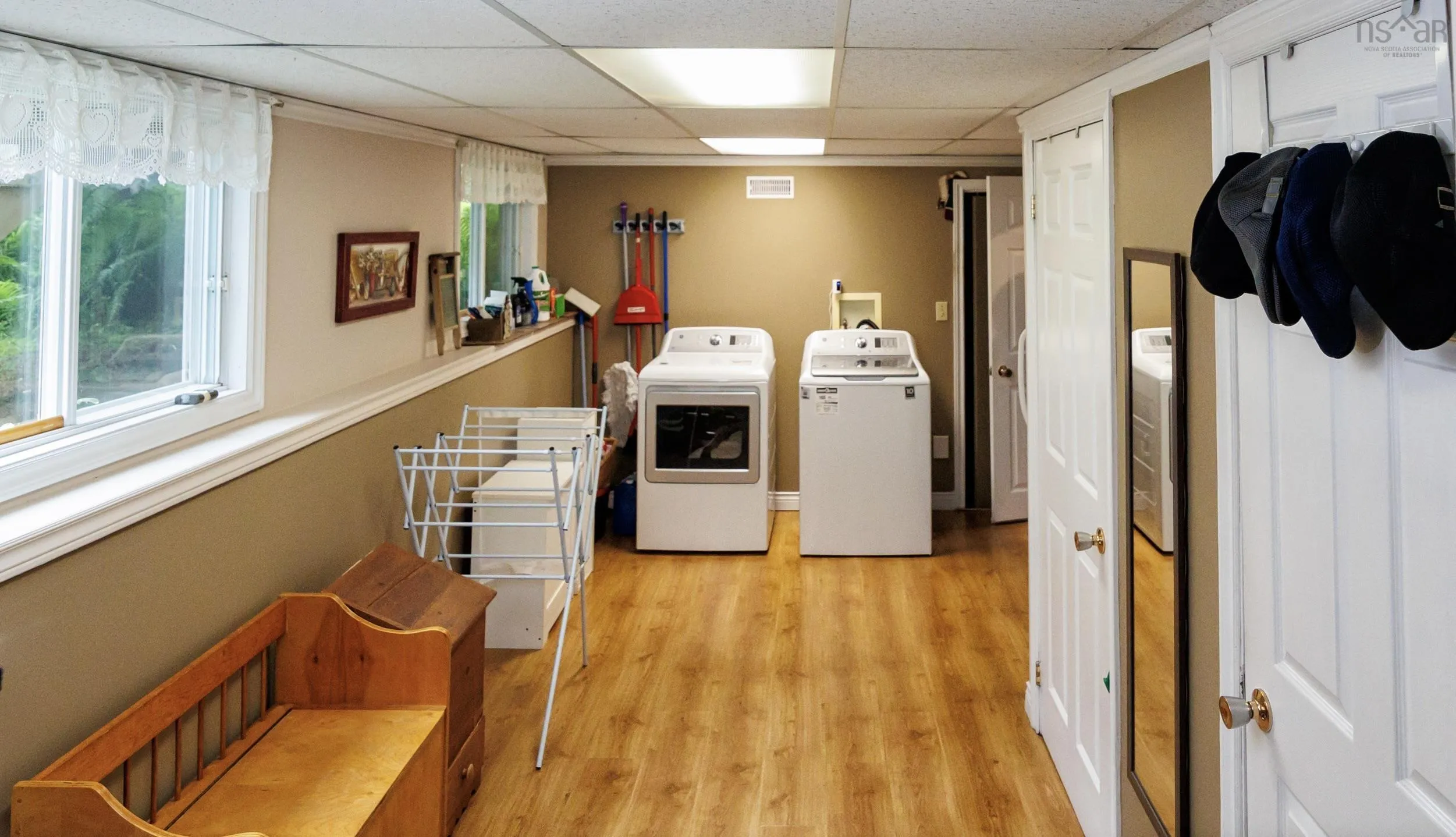 18 Tamarack Drive, Valley, NS B6L 2V9, 4 Bedrooms Bedrooms, ,2 BathroomsBathrooms,Residential,For Sale,Tamarack,202523079