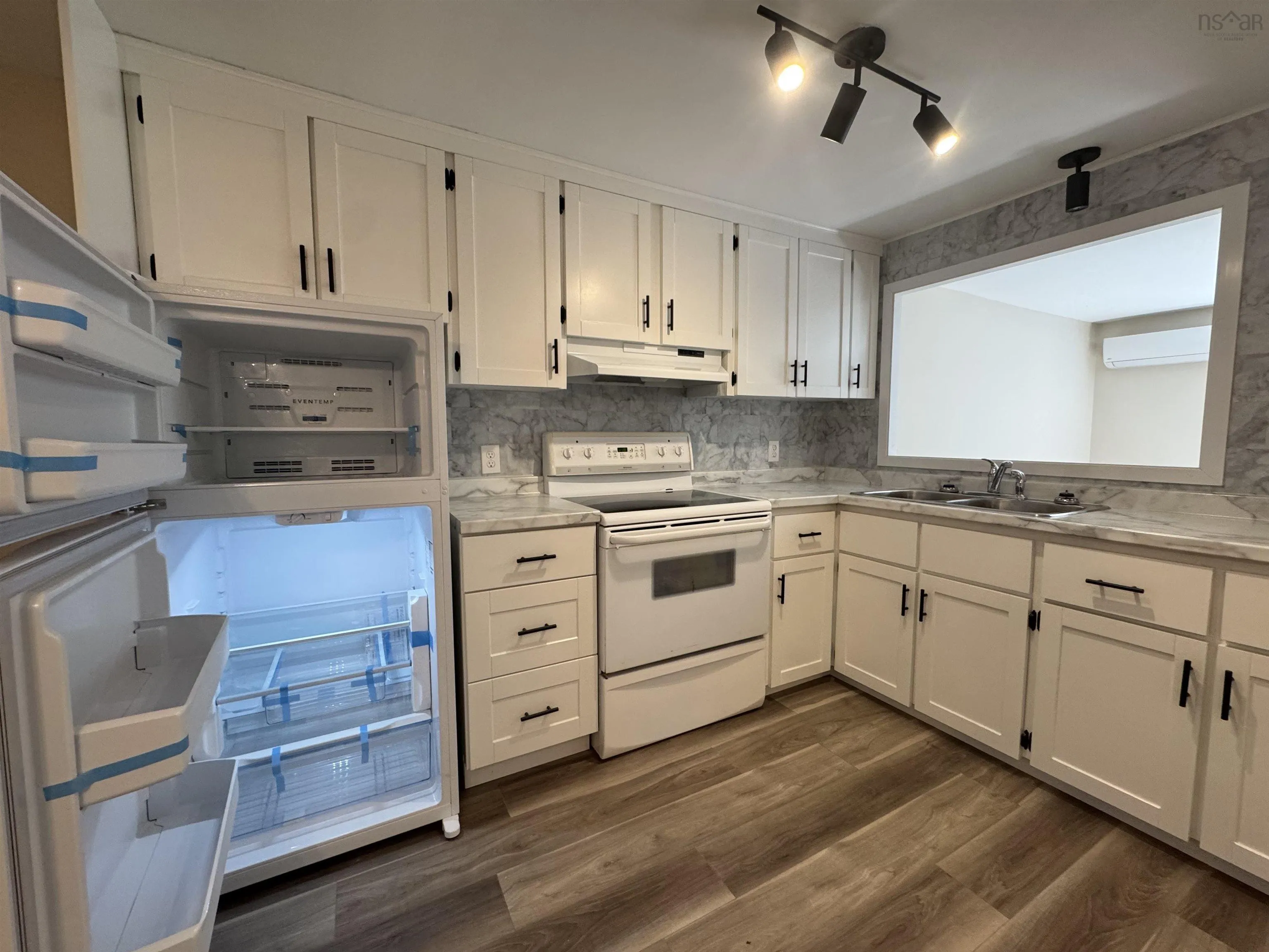 24 Frontier Drive, New Minas, NS B4N 3S7, 3 Bedrooms Bedrooms, ,1 BathroomBathrooms,Residential,For Sale,Frontier,202520929