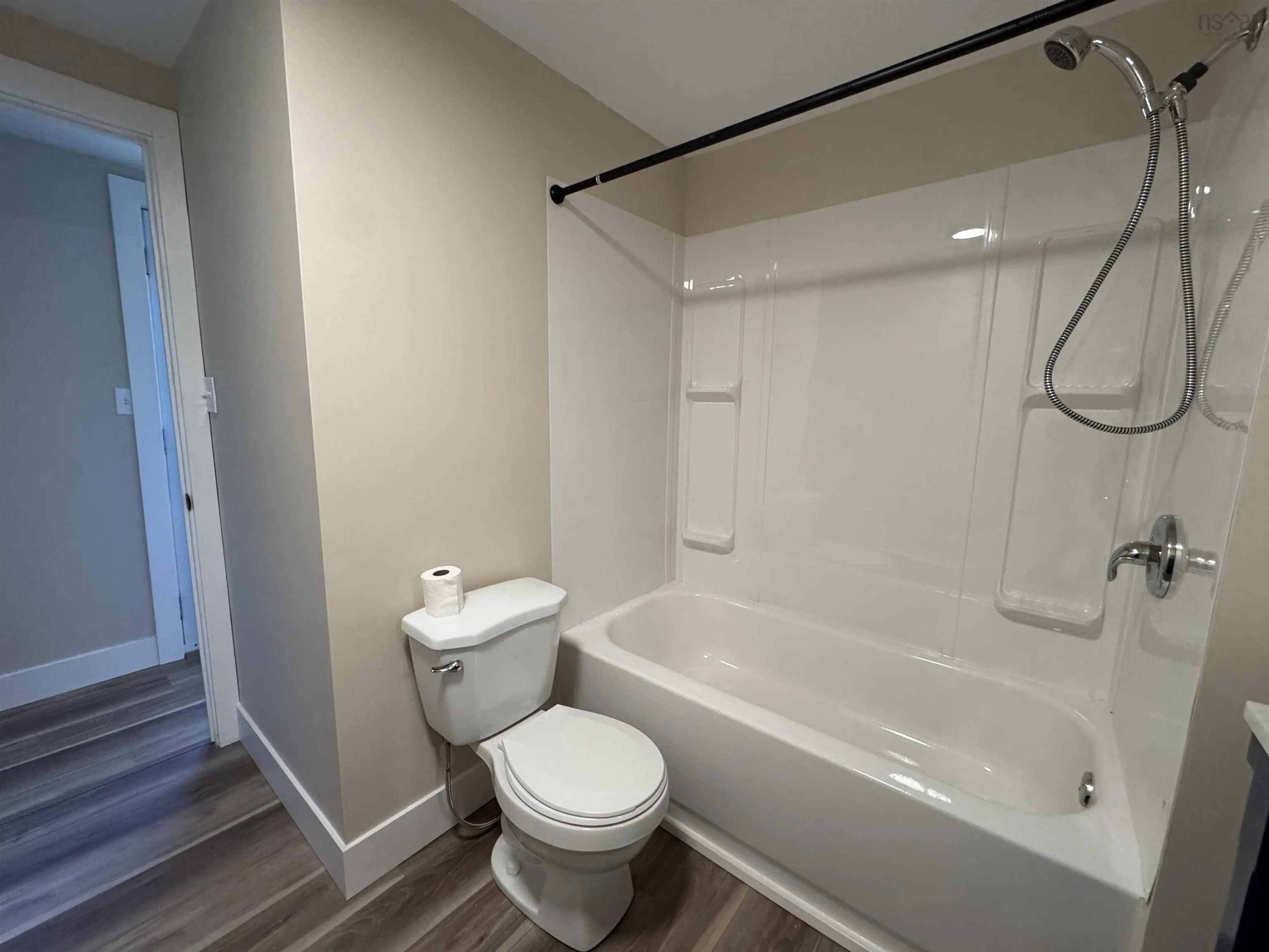 24 Frontier Drive, New Minas, NS B4N 3S7, 3 Bedrooms Bedrooms, ,1 BathroomBathrooms,Residential,For Sale,Frontier,202520929