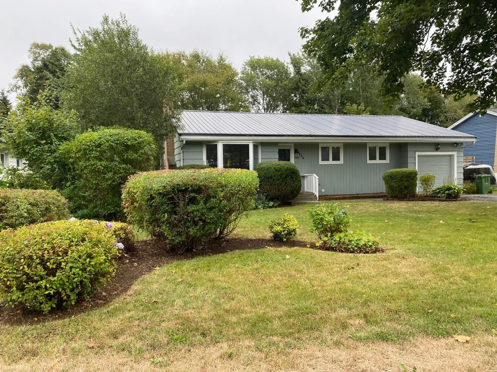 220 Melrose Avenue, Halifax, NS B3N 2E7, 5 Bedrooms Bedrooms, ,2 BathroomsBathrooms,Residential,For Sale,Melrose,202520520