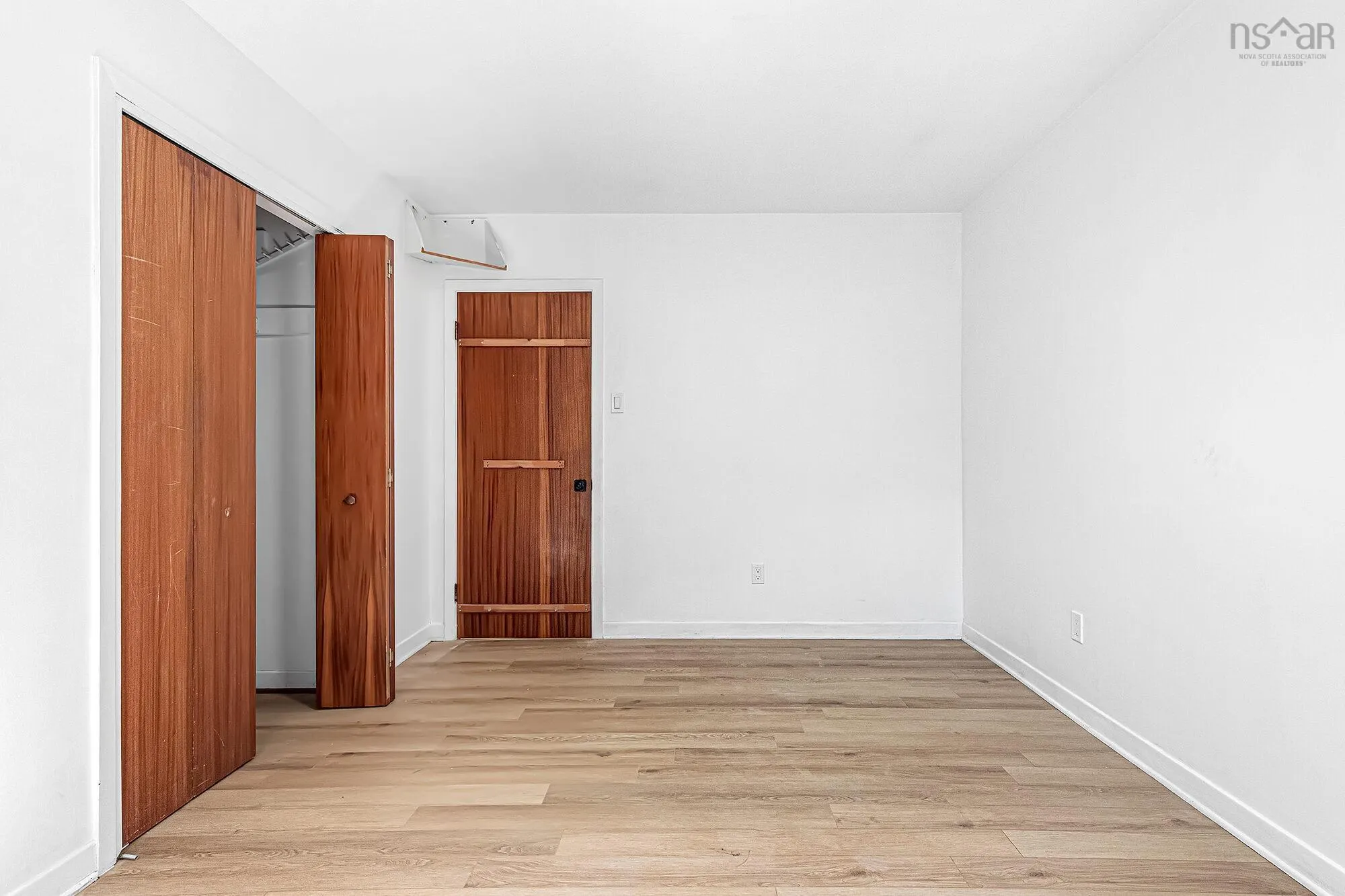 220 Melrose Avenue, Halifax, NS B3N 2E7, 4 Bedrooms Bedrooms, ,2 BathroomsBathrooms,Residential,For Sale,Melrose,202520520