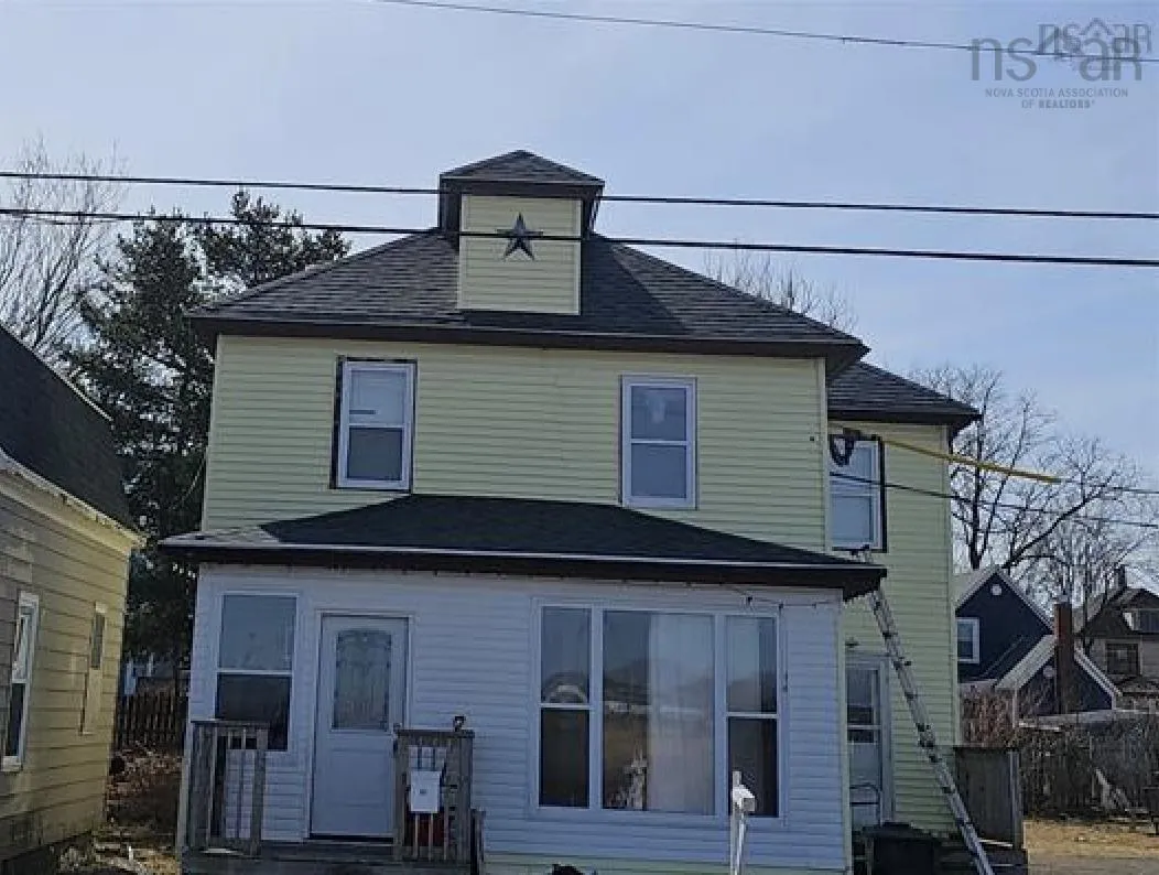 84 Intercolonial Street, Sydney, NS B1P 1S6, 5 Bedrooms Bedrooms, ,2 BathroomsBathrooms,Residential,For Sale,Intercolonial,202522260