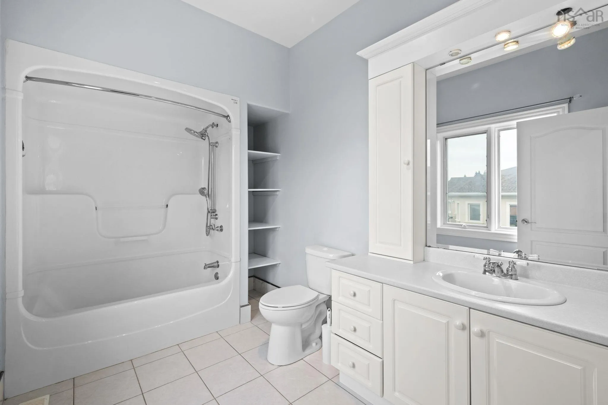 38 Lennox Road, Black Point, NS B0J 1T0, 4 Bedrooms Bedrooms, ,5 BathroomsBathrooms,Residential,For Sale,Lennox,202525543