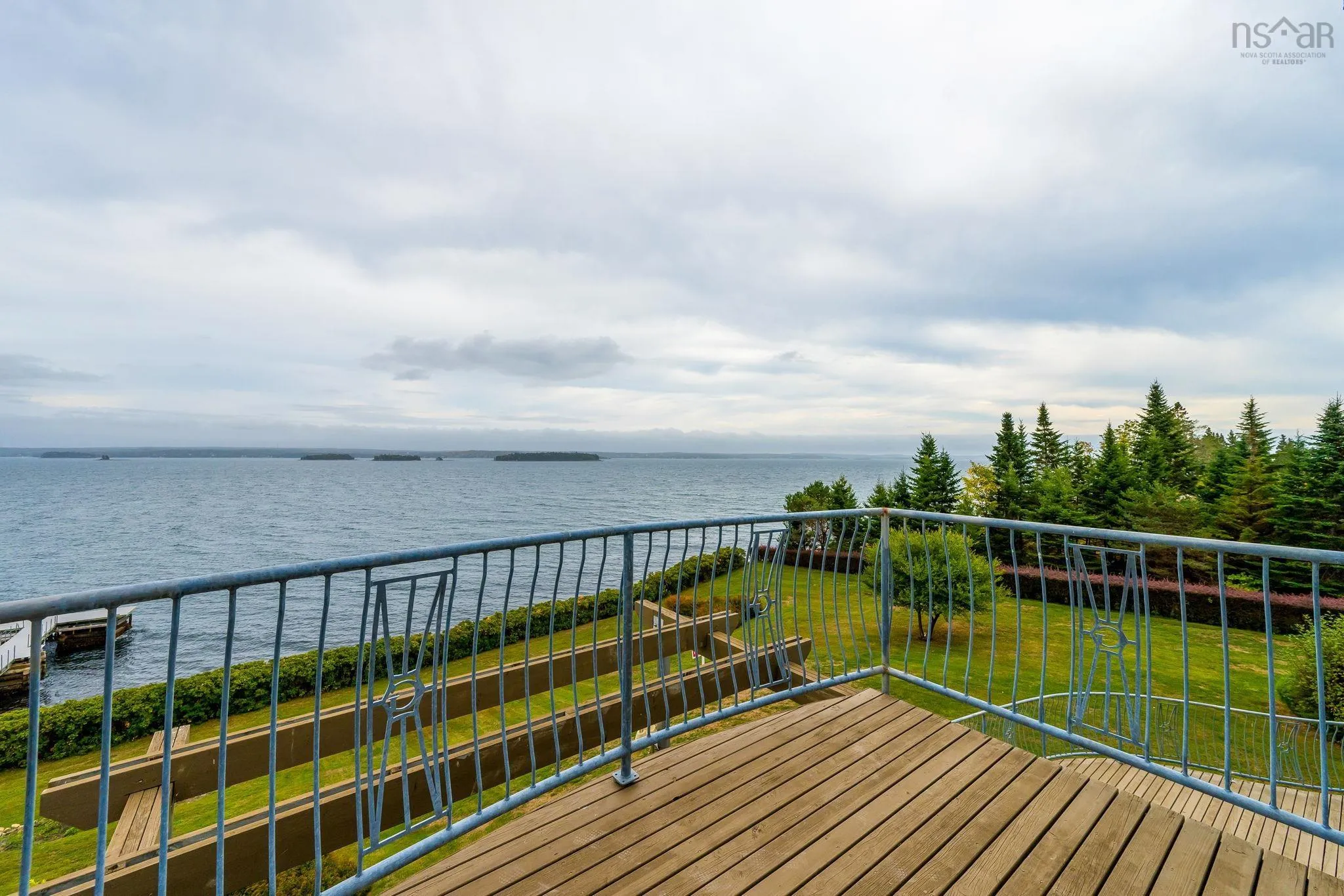 38 Lennox Road, Black Point, NS B0J 1T0, 4 Bedrooms Bedrooms, ,5 BathroomsBathrooms,Residential,For Sale,Lennox,202525543