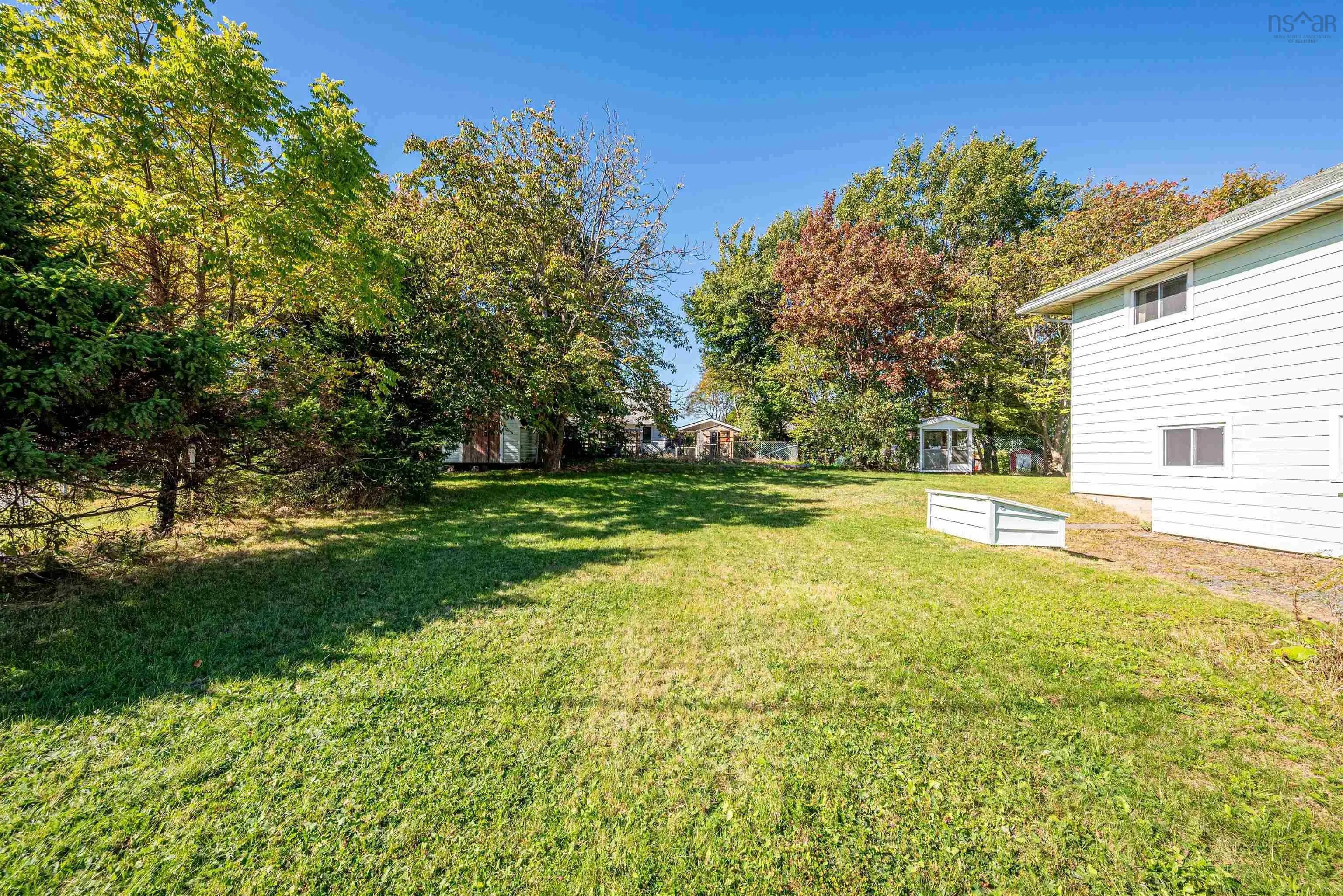 125 School Avenue, Fairview, NS B3N 2E1, 3 Bedrooms Bedrooms, ,2 BathroomsBathrooms,Residential,For Sale,School,202524900