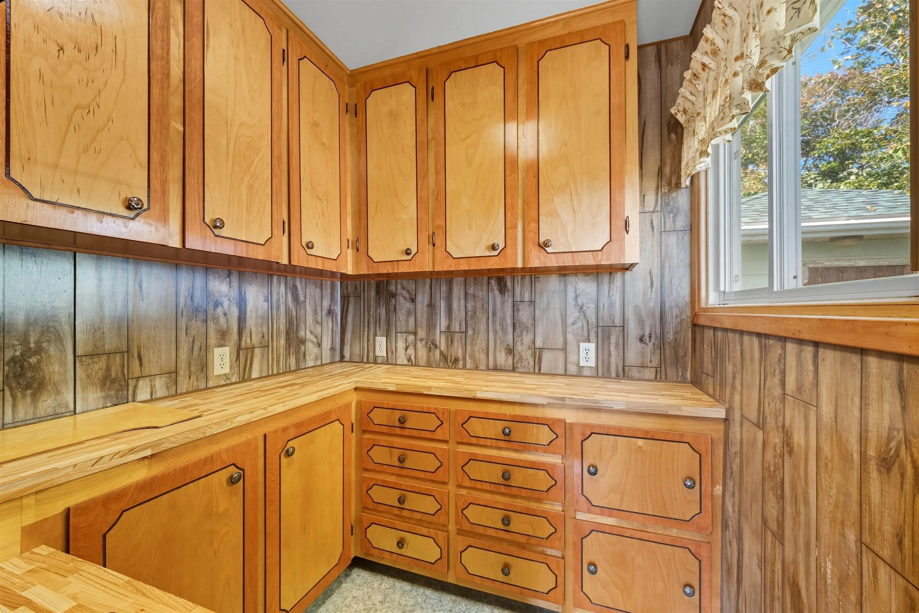 125 School Avenue, Fairview, NS B3N 2E1, 3 Bedrooms Bedrooms, ,2 BathroomsBathrooms,Residential,For Sale,School,202524900