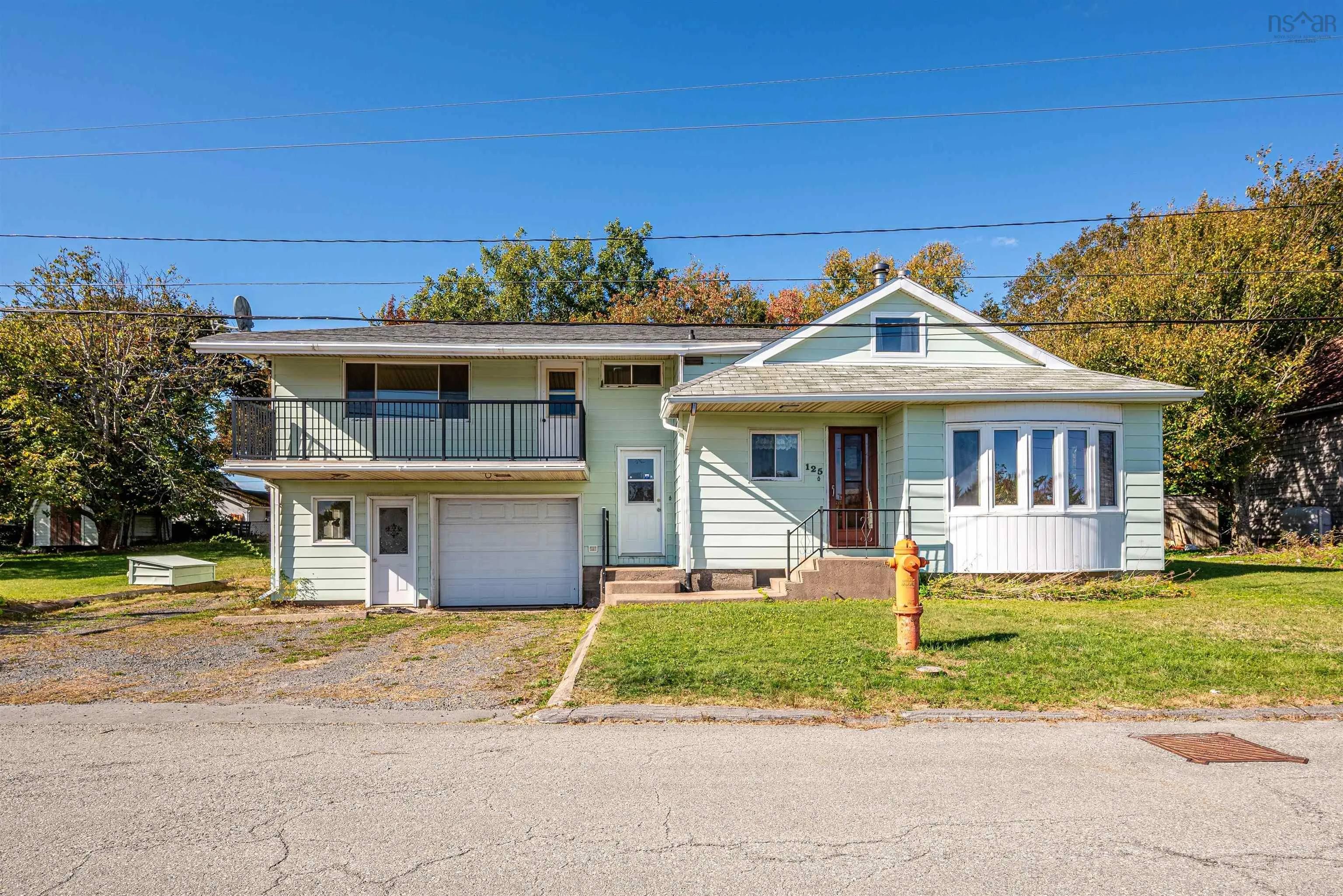 125 School Avenue, Fairview, NS B3N 2E1, 3 Bedrooms Bedrooms, ,2 BathroomsBathrooms,Residential,For Sale,School,202524900