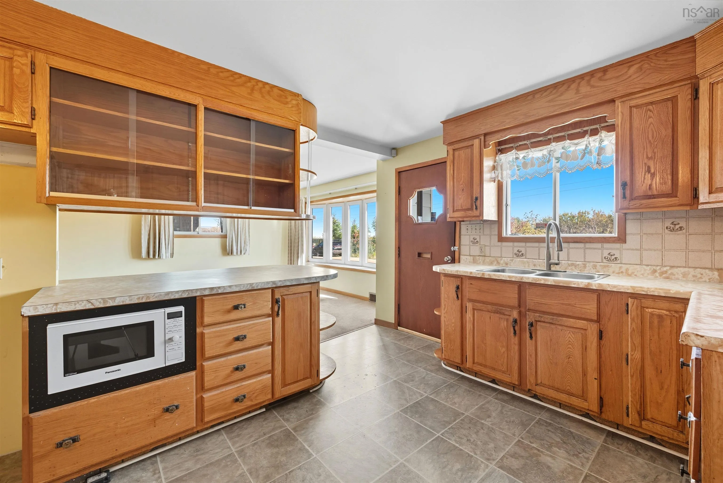 125 School Avenue, Fairview, NS B3N 2E1, 3 Bedrooms Bedrooms, ,2 BathroomsBathrooms,Residential,For Sale,School,202524900