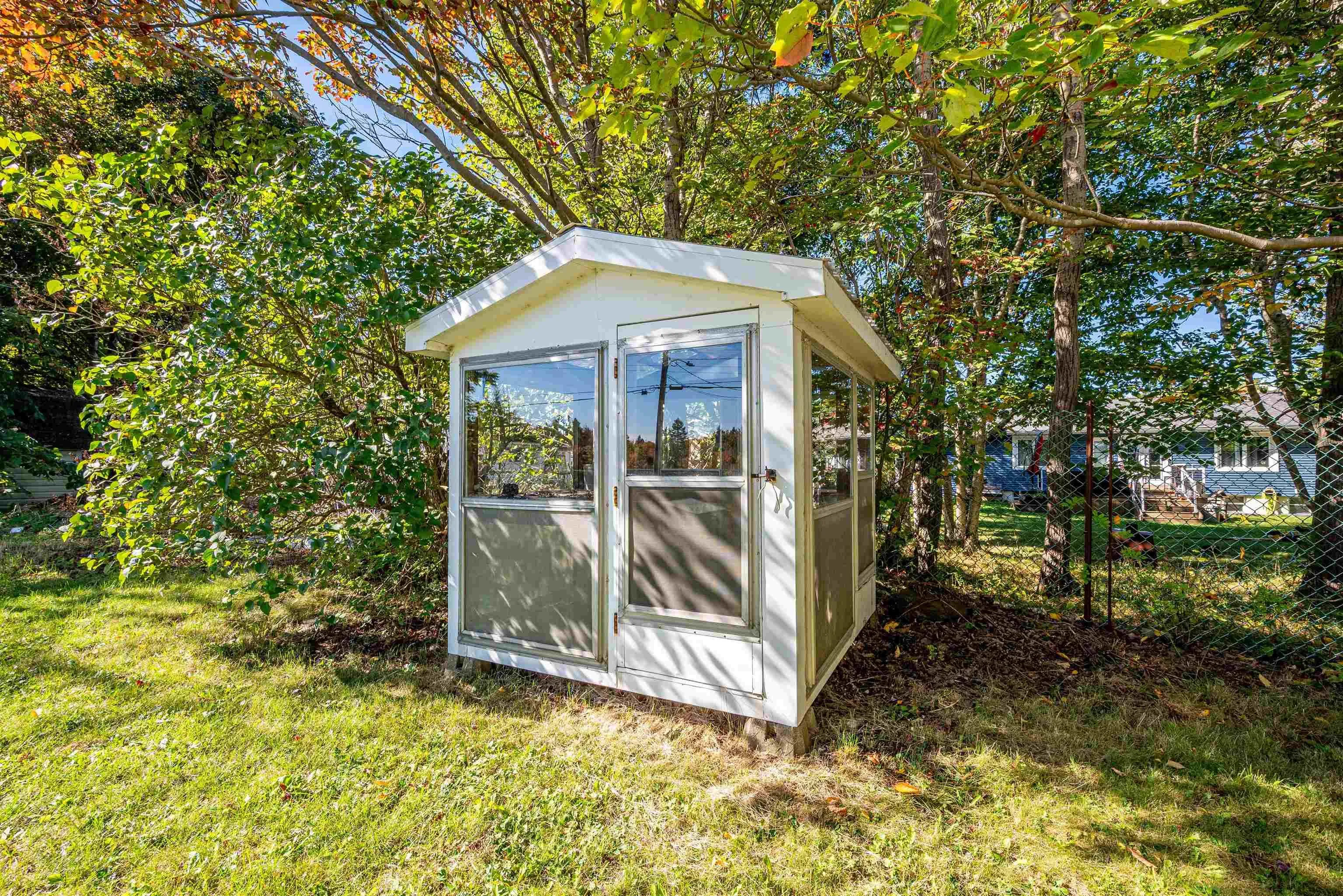125 School Avenue, Fairview, NS B3N 2E1, 3 Bedrooms Bedrooms, ,2 BathroomsBathrooms,Residential,For Sale,School,202524900