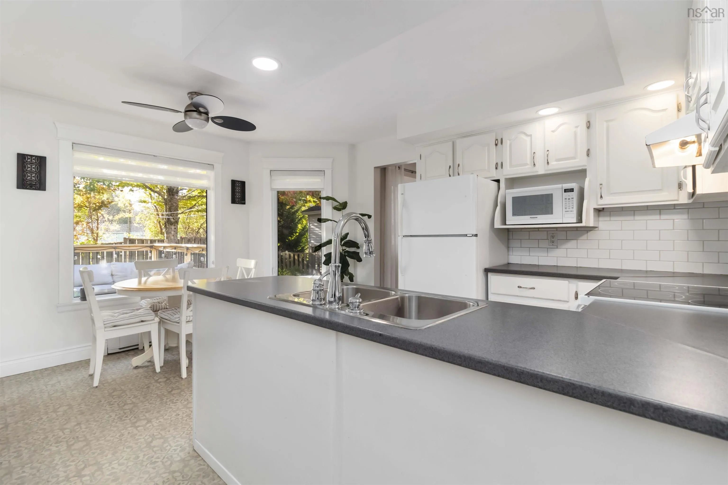 7 Capistrano Drive, Dartmouth, NS B2X 3N4, 4 Bedrooms Bedrooms, ,2 BathroomsBathrooms,Residential,For Sale,Capistrano,202525584