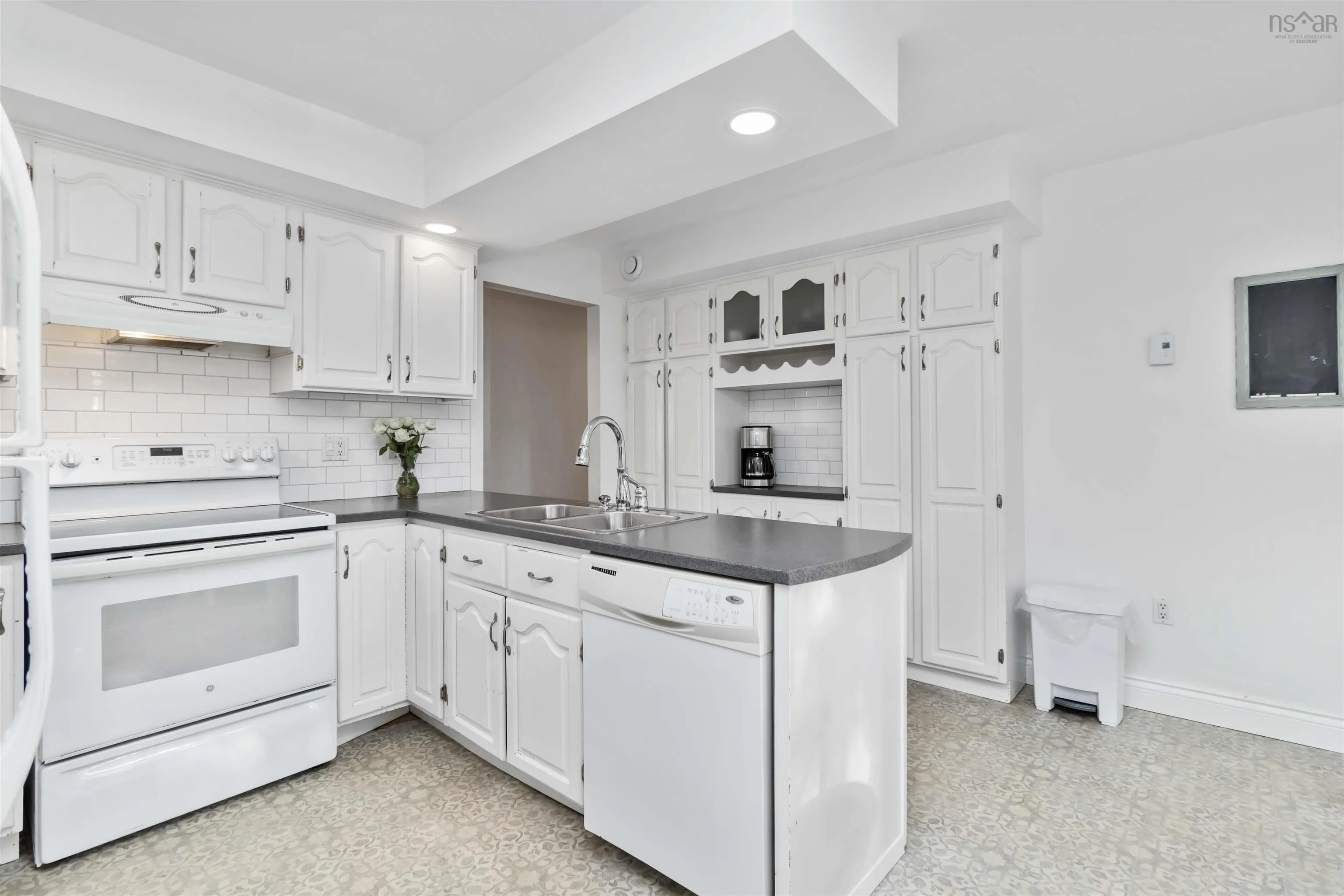 7 Capistrano Drive, Dartmouth, NS B2X 3N4, 4 Bedrooms Bedrooms, ,2 BathroomsBathrooms,Residential,For Sale,Capistrano,202525584