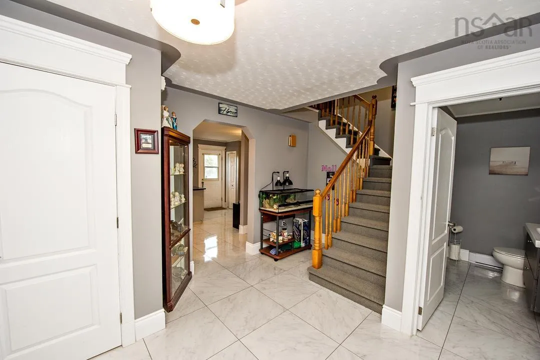 2 Lakeshire Crescent, Colby Ns B2v 2p3, 5 Bedrooms Bedrooms, ,4 BathroomsBathrooms,Residential,For Sale,Lakeshire,202508291