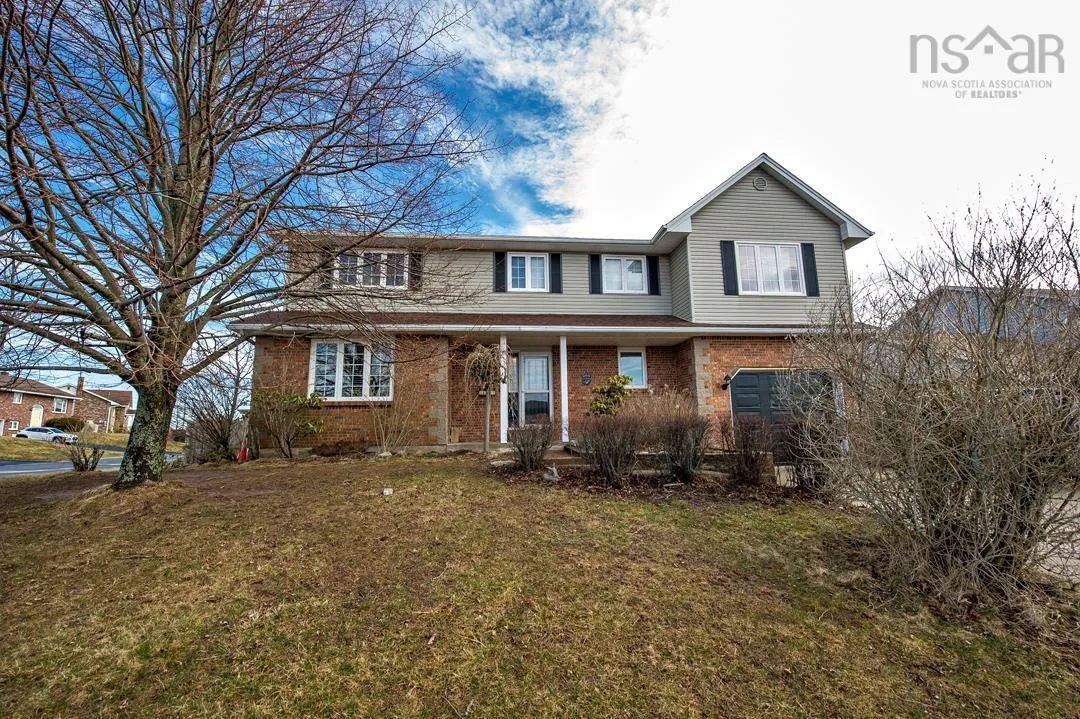 2 Lakeshire Crescent, Colby Ns B2v 2p3, 5 Bedrooms Bedrooms, ,4 BathroomsBathrooms,Residential,For Sale,Lakeshire,202508291