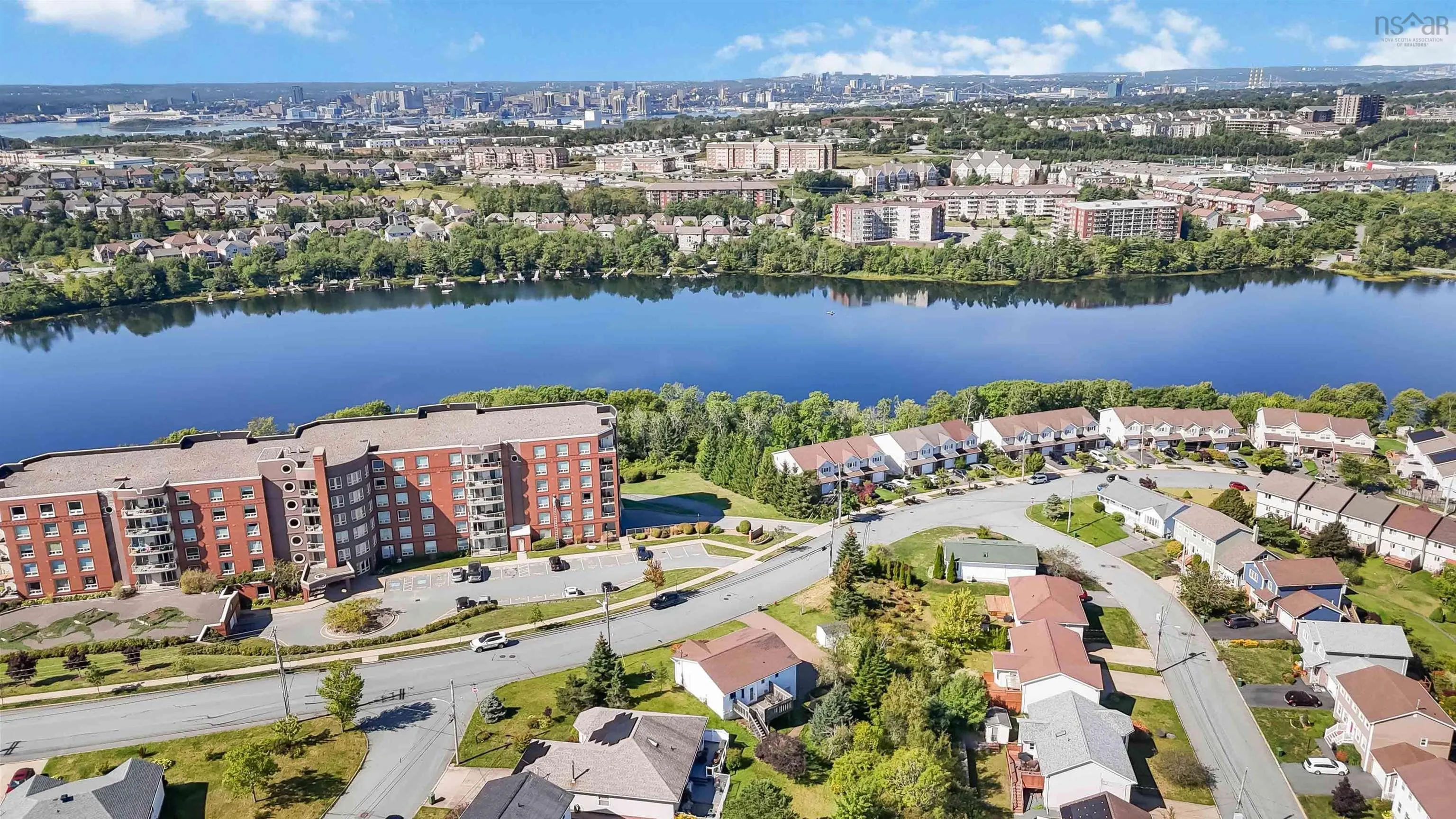 74 Russell Lake Drive, Dartmouth, NS B2W 6E7, 3 Bedrooms Bedrooms, ,3 BathroomsBathrooms,Residential,For Sale,Russell Lake,202522886