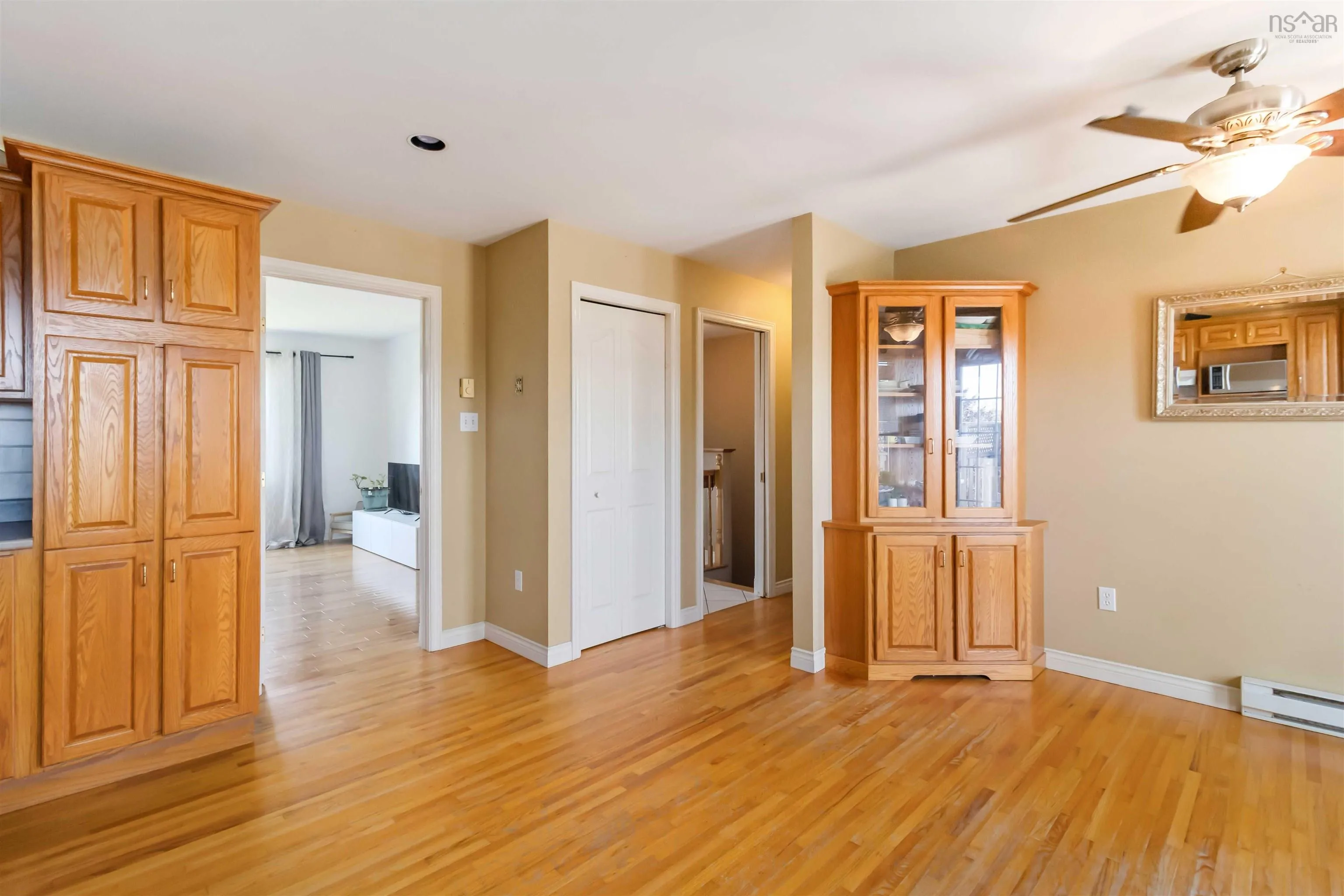 74 Russell Lake Drive, Dartmouth, NS B2W 6E7, 3 Bedrooms Bedrooms, ,3 BathroomsBathrooms,Residential,For Sale,Russell Lake,202522886