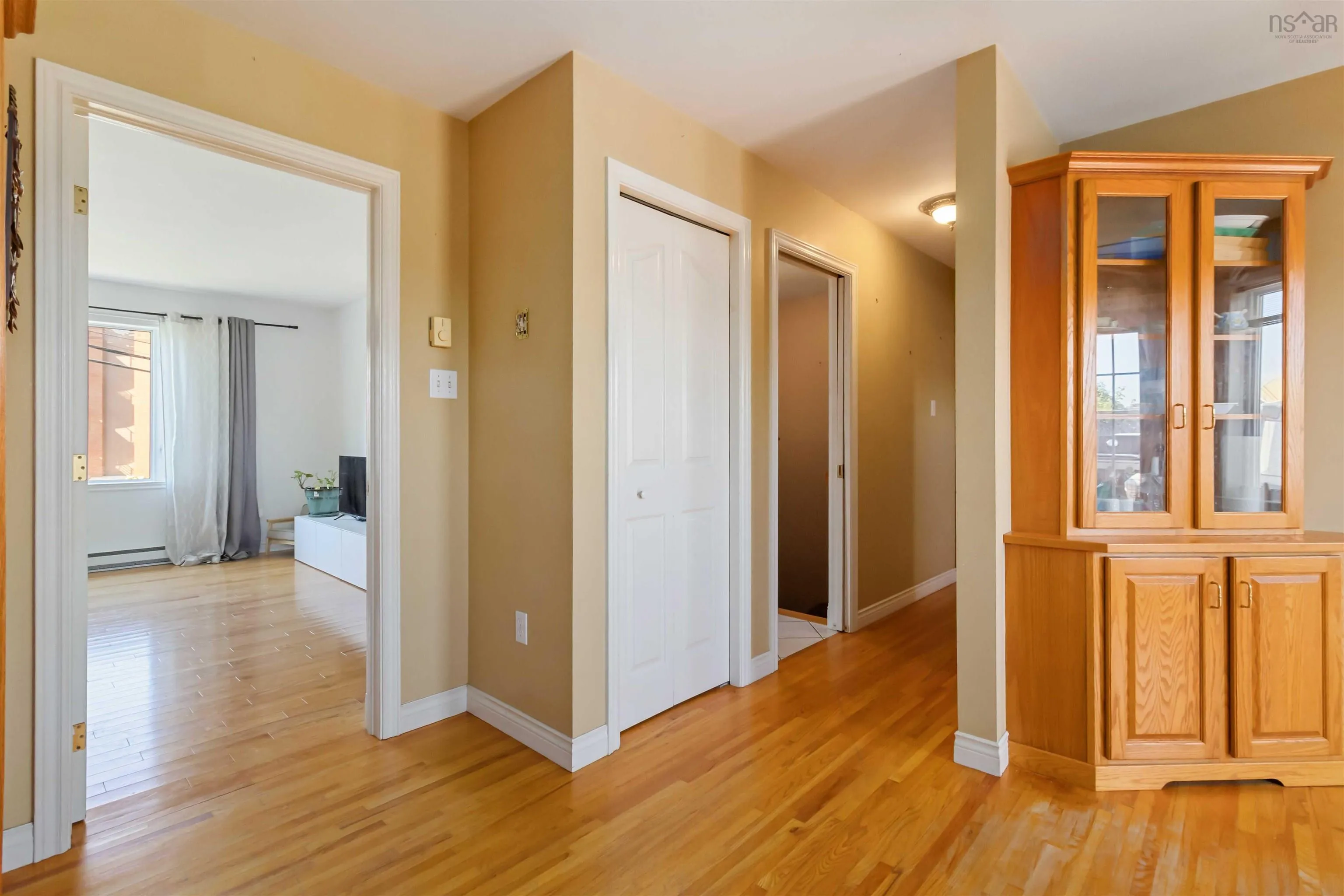 74 Russell Lake Drive, Dartmouth, NS B2W 6E7, 3 Bedrooms Bedrooms, ,3 BathroomsBathrooms,Residential,For Sale,Russell Lake,202522886