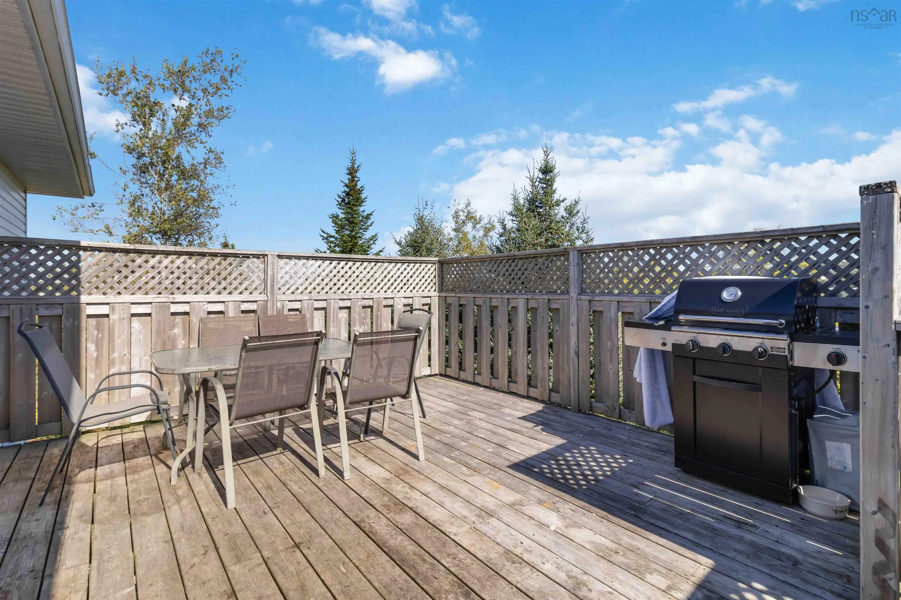 74 Russell Lake Drive, Dartmouth, NS B2W 6E7, 3 Bedrooms Bedrooms, ,3 BathroomsBathrooms,Residential,For Sale,Russell Lake,202522886